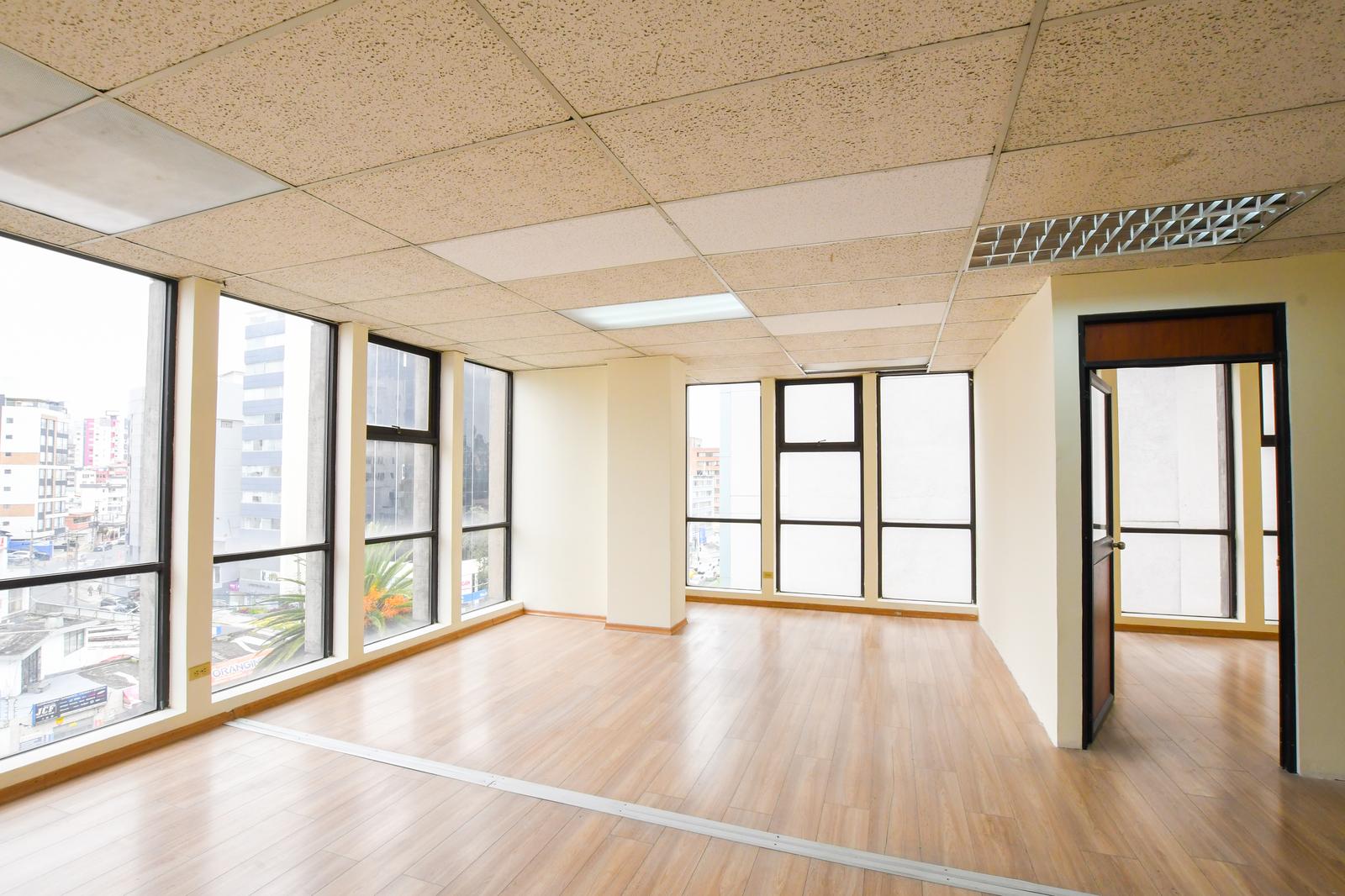 Oficina en alquiler en Pichincha | Quito | Centro Norte, OFICINAS EN RENTA   408 m2 Eloy Alfaro y 9 de Octubre