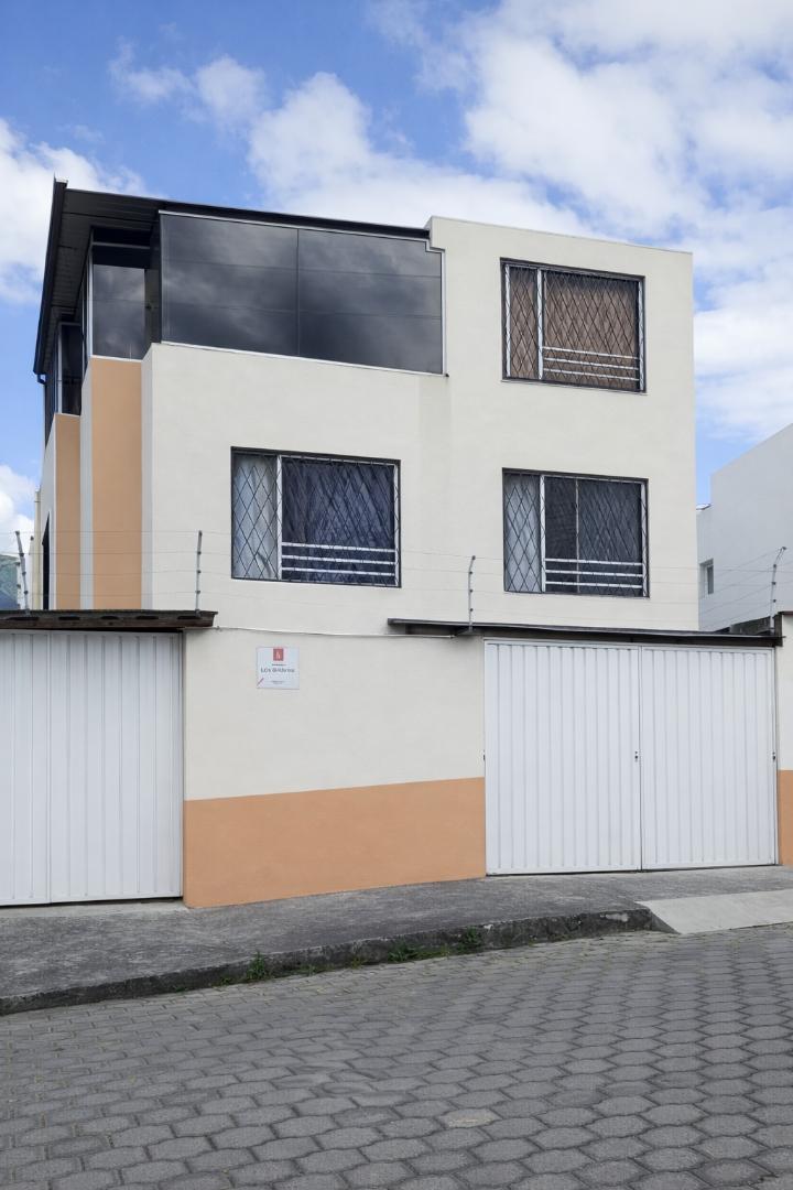Casa en venta en Imbabura | Ibarra | Norte de Ibarra, Hualcopo Duchicela y Cañaris- Imbabura-Ibarra, 136 m²