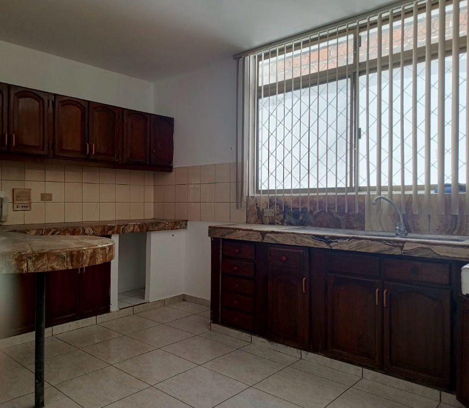 Casa en venta en Manabí | Manta | Umina, CALLE 26 Y AVENIDA 30, 285 m²