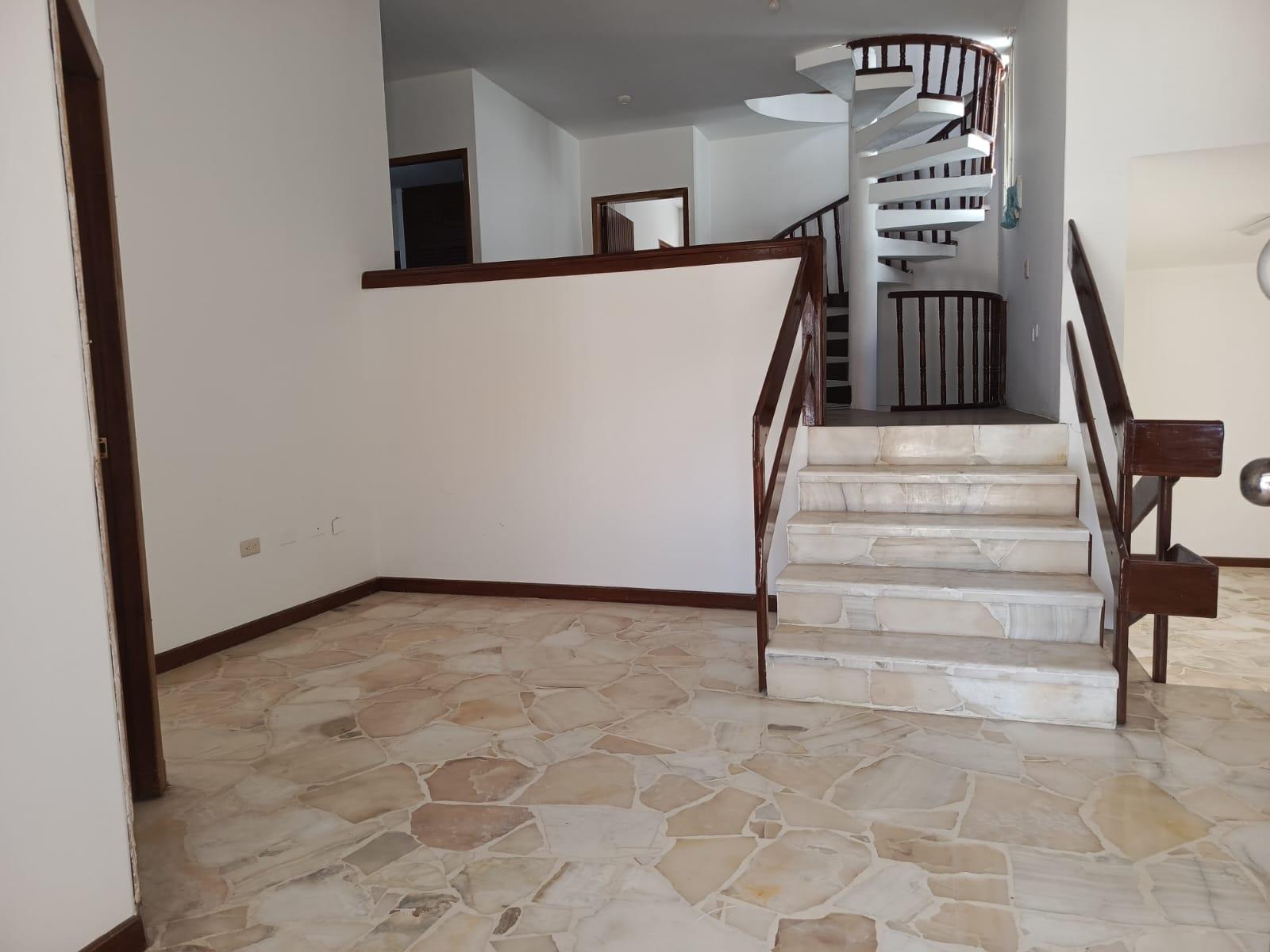 Casa en venta en Manabí | Manta | Umina, CALLE 26 Y AVENIDA 30, 285 m²