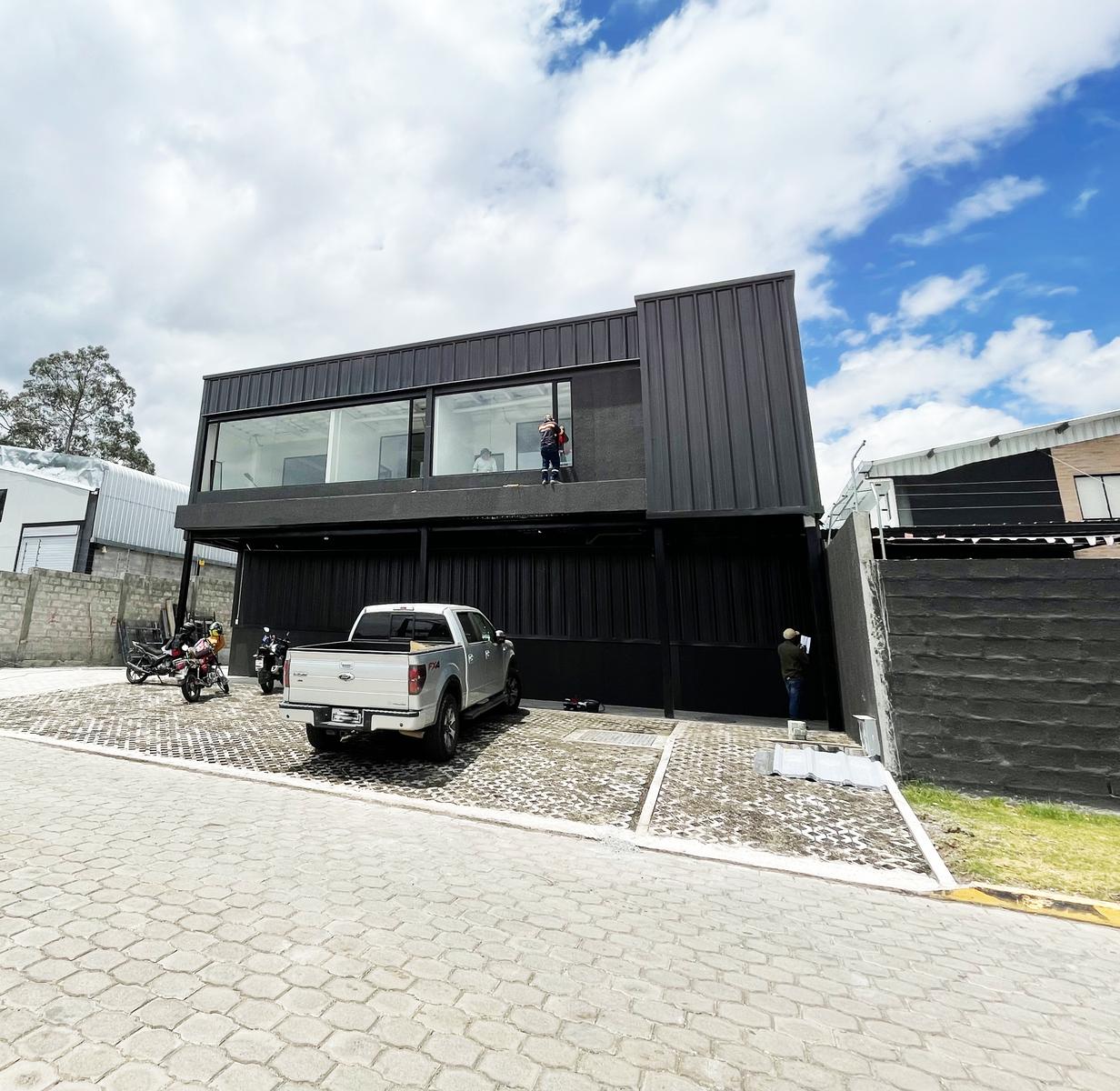 WAREHOUSE | STORAGE FOR RENT IN PIFO 4