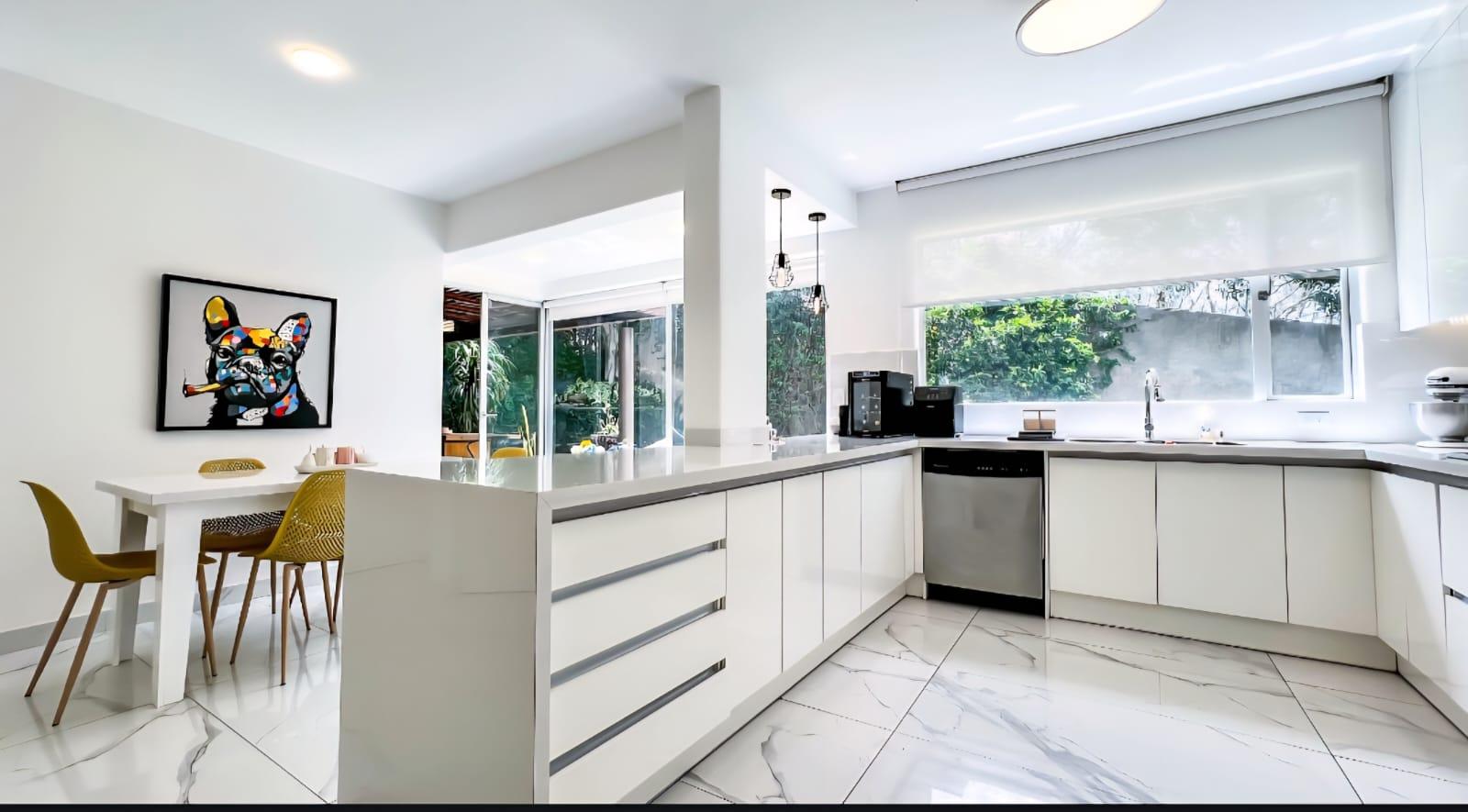 Casa en venta en Pichincha | Quito | Cumbayá, María Eufrasia y San Francisco de Asís Cumbaya 12, 555 m²