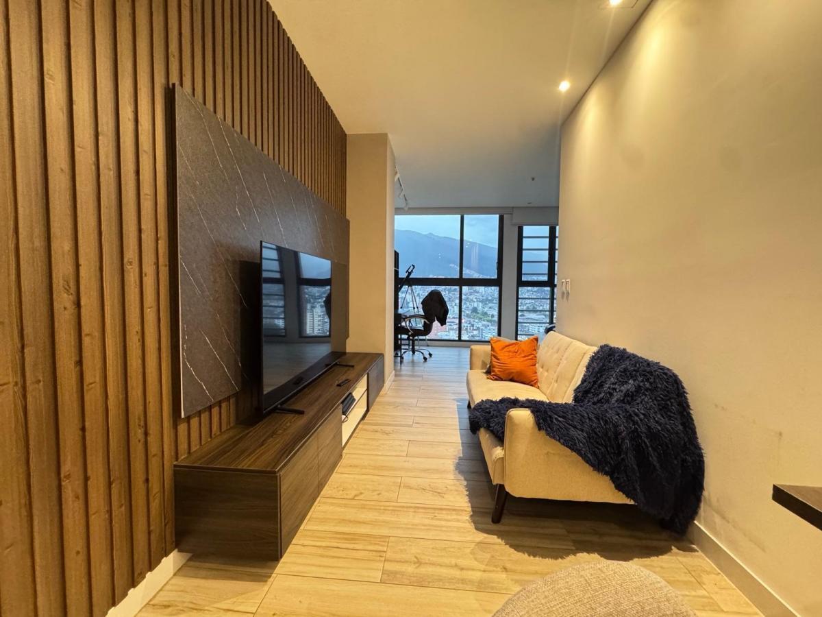 Apartment for sale in Pichincha | Quito | Iñaquito, En Venta, Suite vista espectacular piso alto, edificio Solari, 51 m²