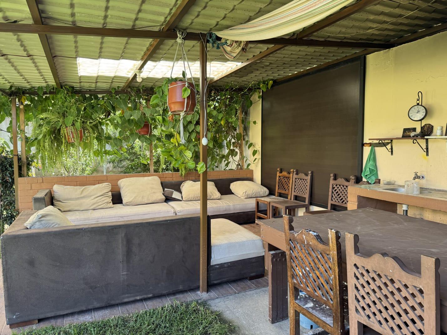 Casa en venta en Pichincha | Quito | Conocoto, Hermosa propiedad en Venta. Armenia II - Conocoto – Urb. Los Retoños – 269.44 m² Const. / 445.79 m² Terreno., 269 m²