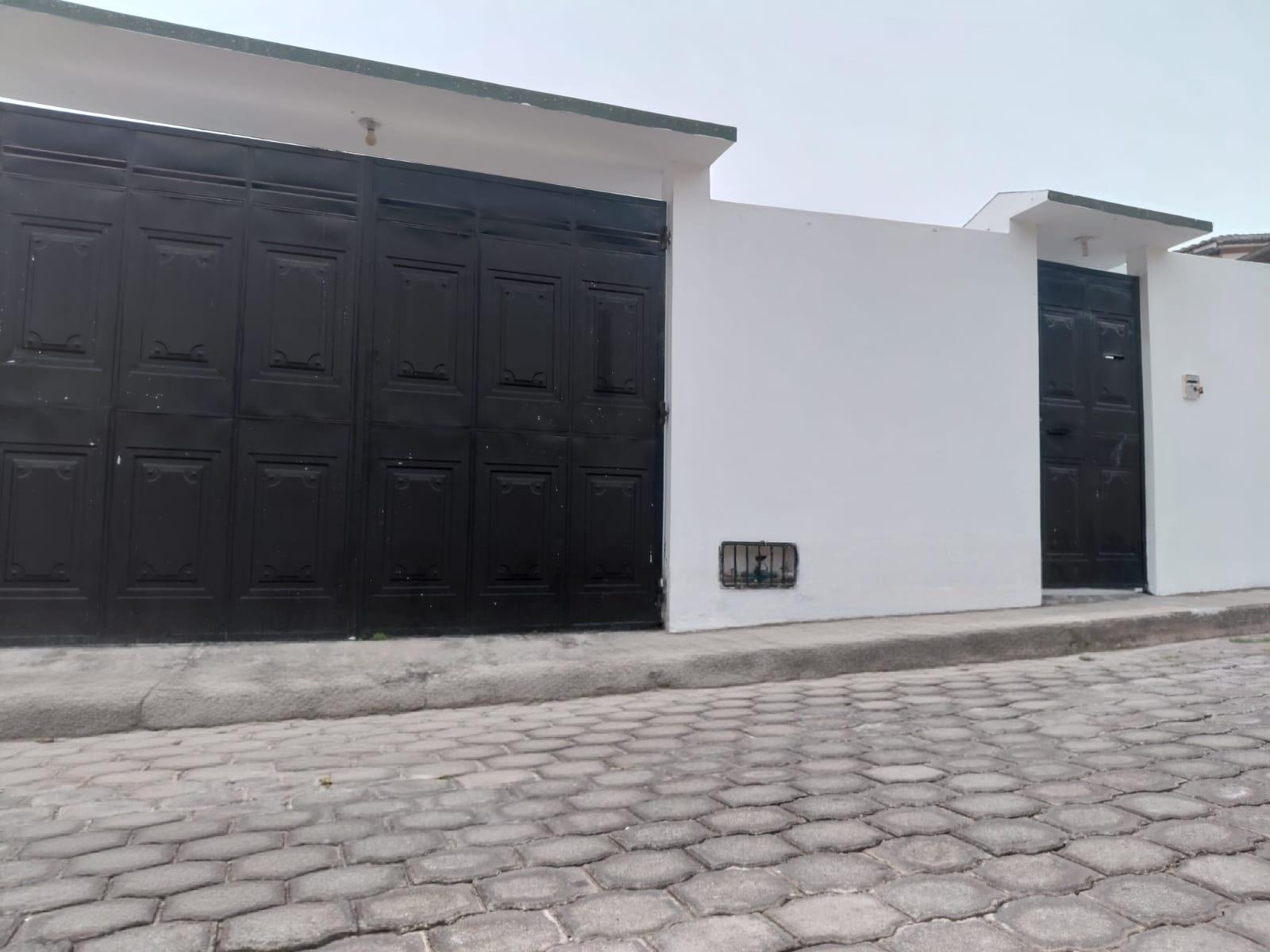VENTA DE CASA EN SAN ANTONIO DE PICHINCHA