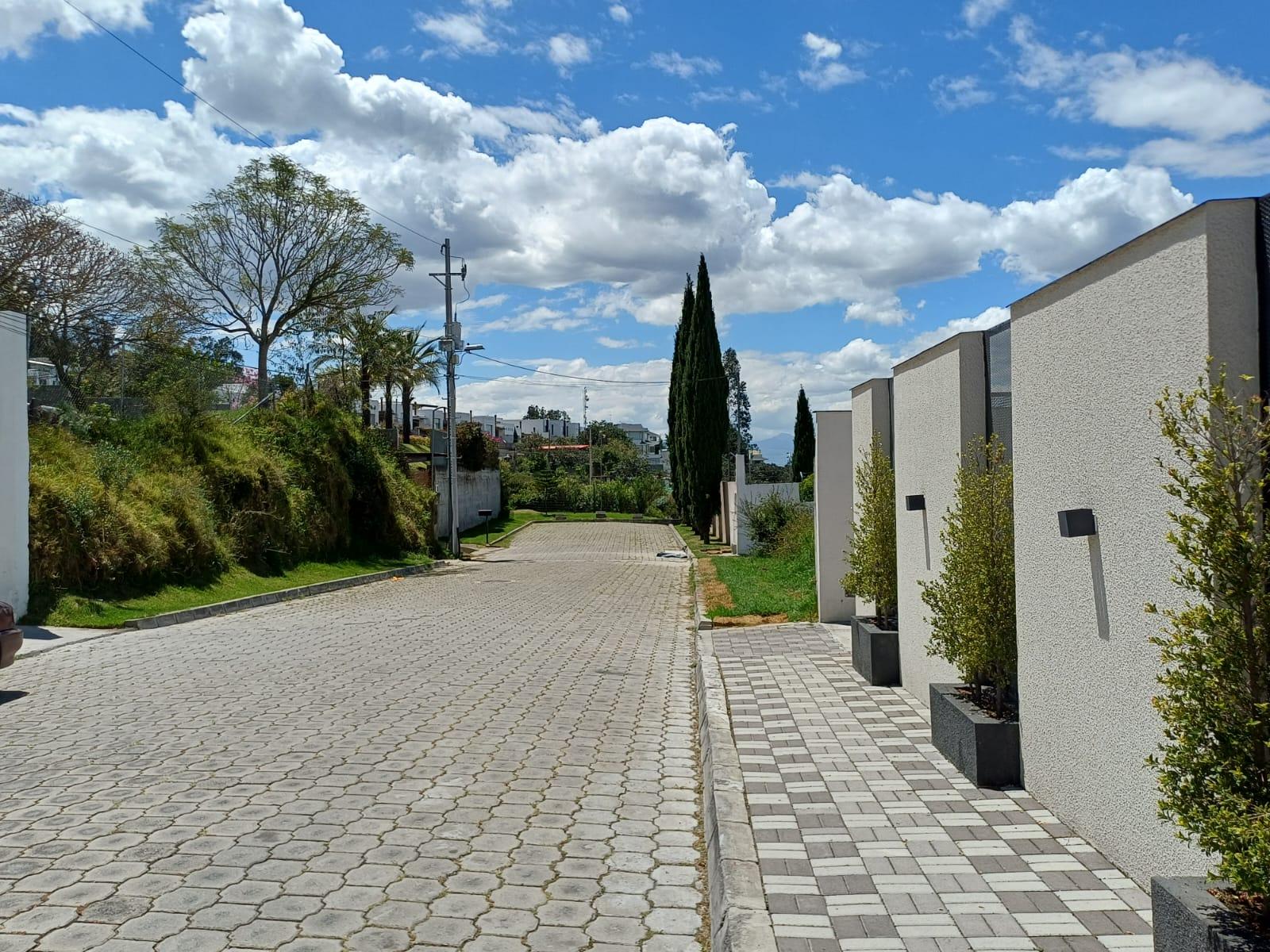 Departamento en venta en Pichincha | Quito | Cumbayá, Pasaje A Yanazarapata, 235 m²