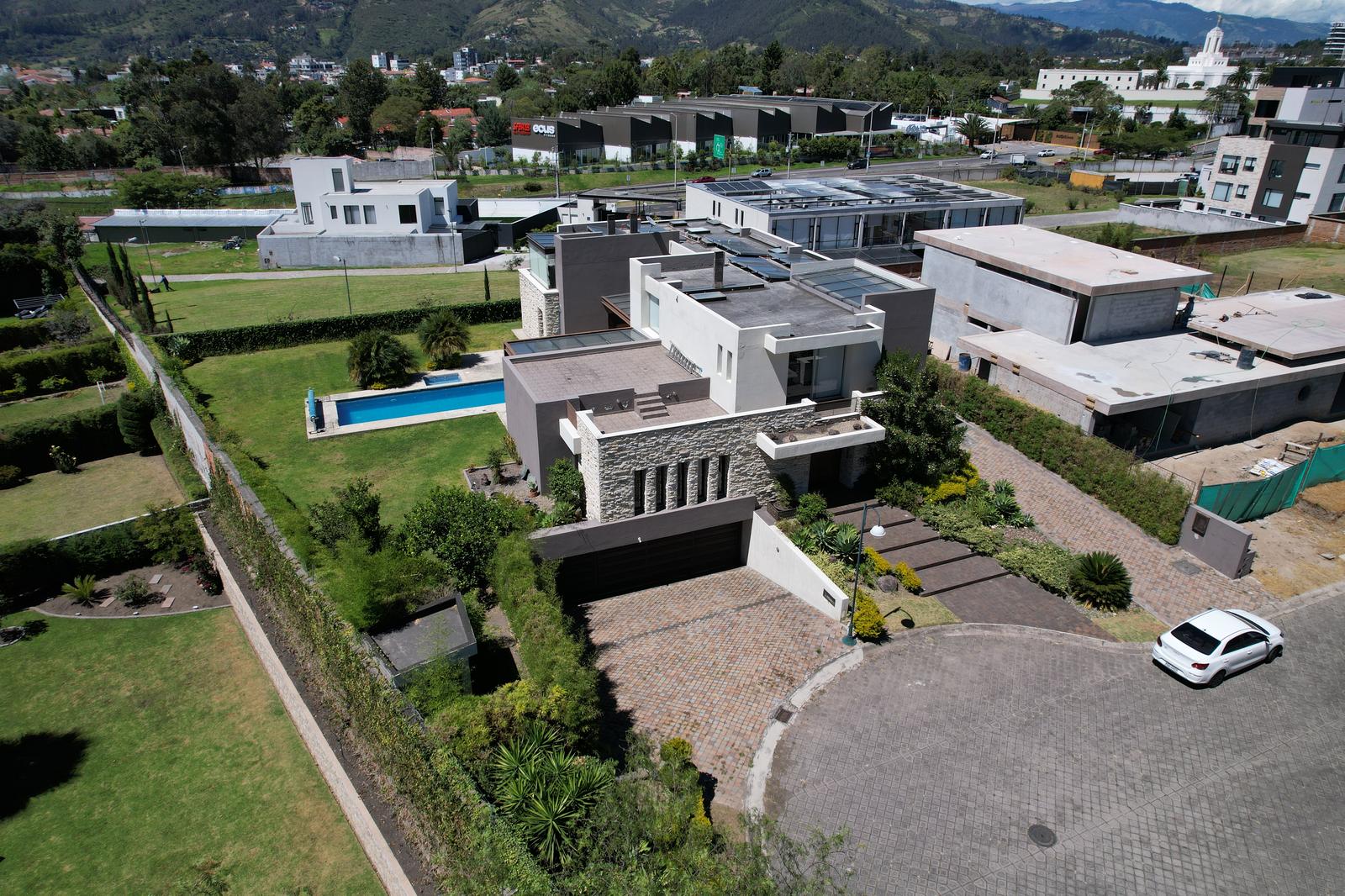 Casa en venta en Pichincha | Quito | Cumbayá, Cumbaya lumbisi, 600 m²