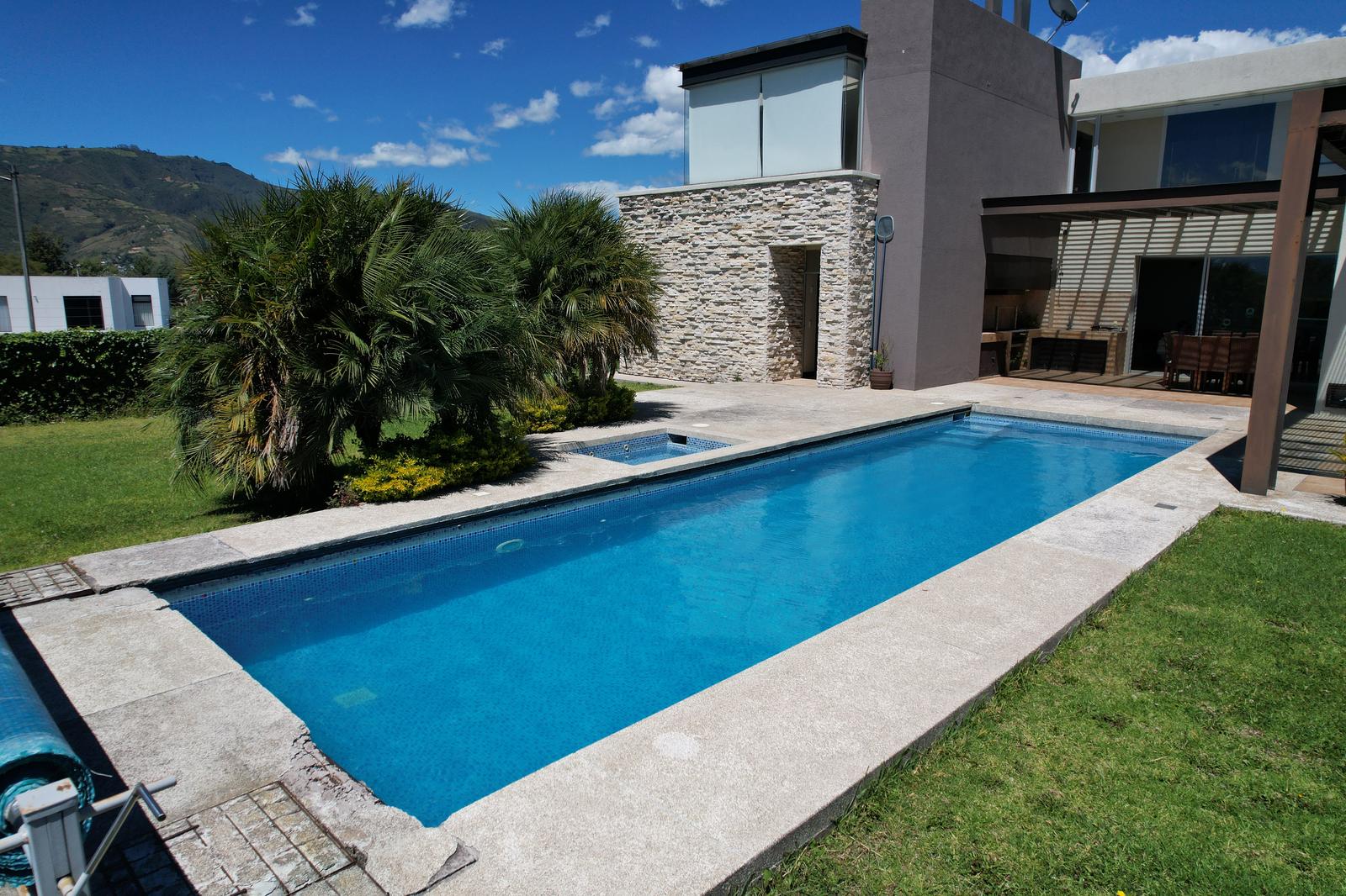 Casa en venta en Pichincha | Quito | Cumbayá, Cumbaya lumbisi, 600 m²