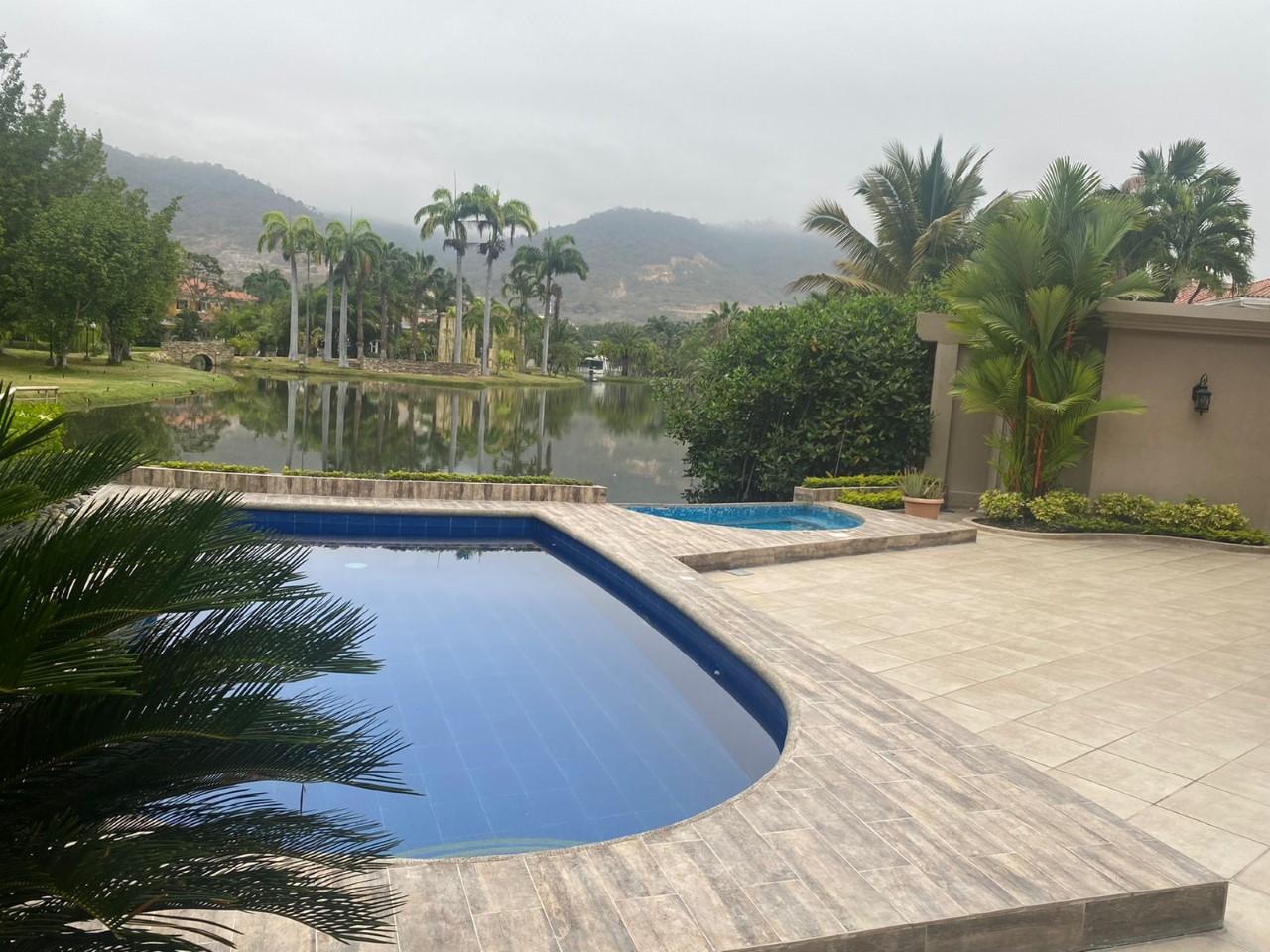 House on Via a la Costa