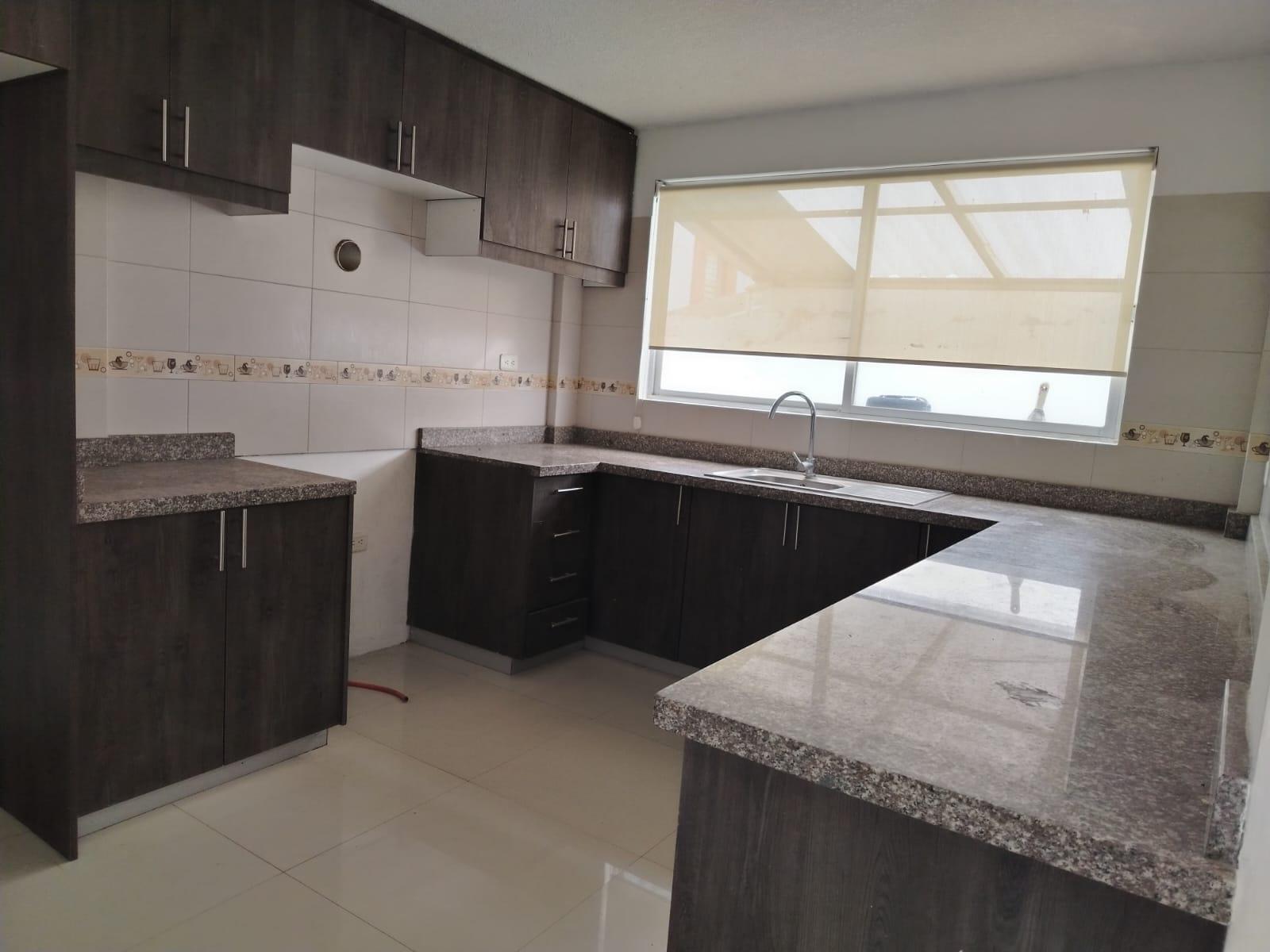 Casa en venta en Imbabura | Antonio Ante | Atuntaqui, Los Girasoles y Garcia Moreno, 114 m²