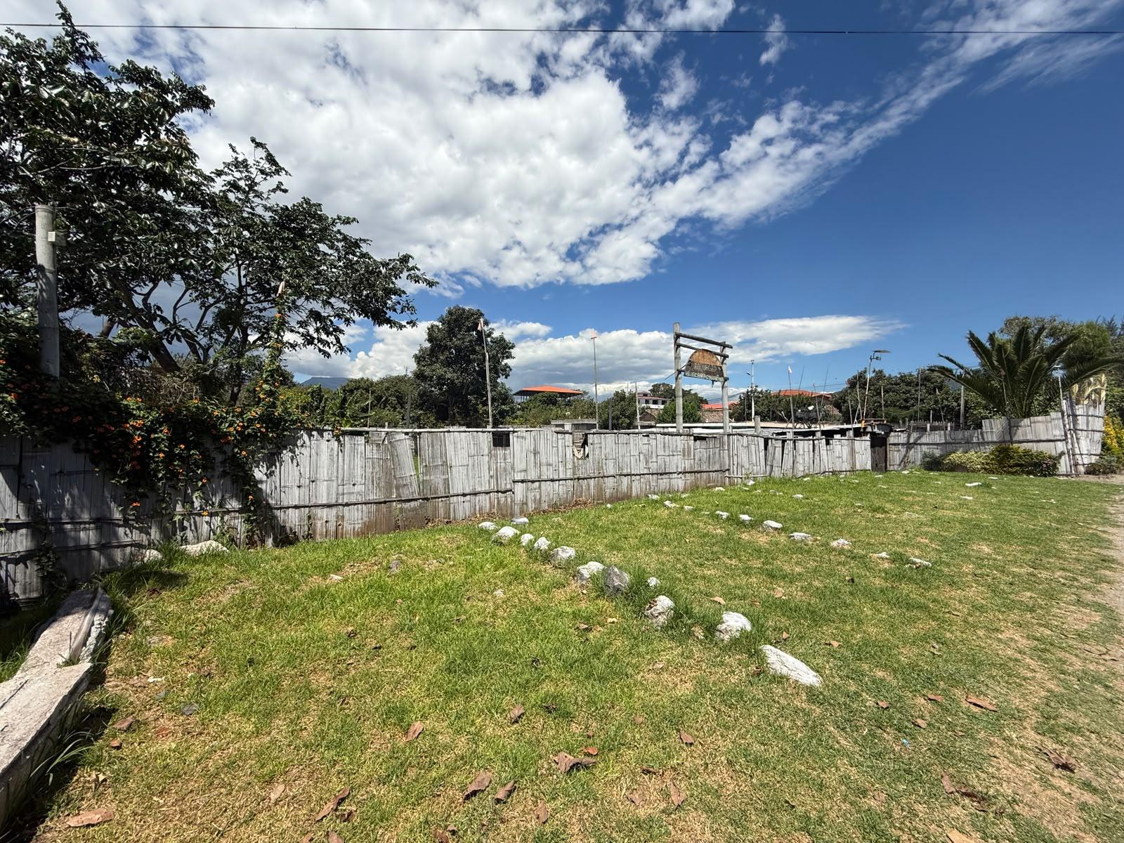 Terreno en venta en Pichincha | Quito | Tumbaco, TERRENO EN VENTA TUMBACO, 902 m²