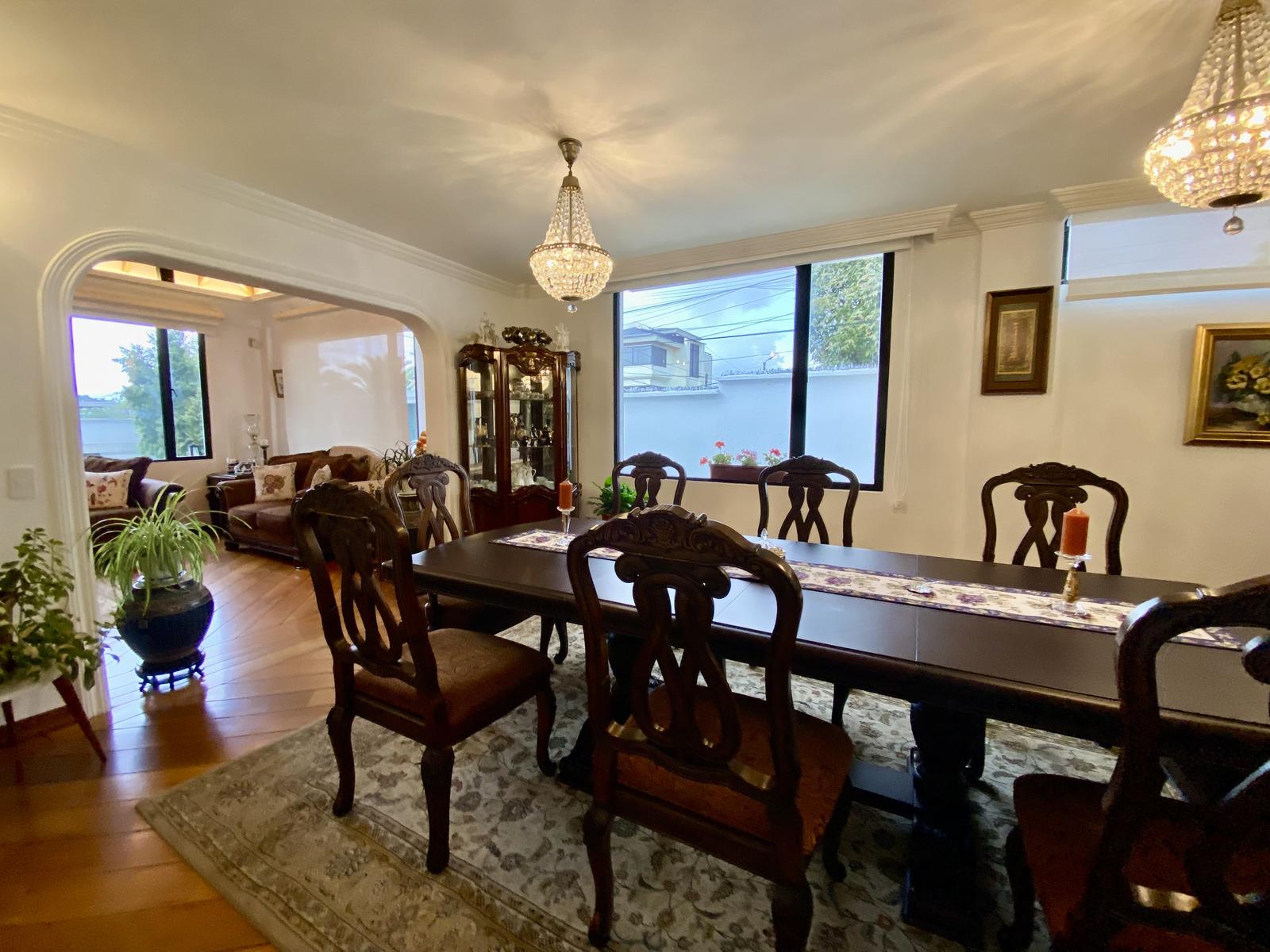 Casa en venta en Pichincha | Quito | El Condado, N73 - Ricardo Descalzi del Castillo al Oe6-878, 291 m²