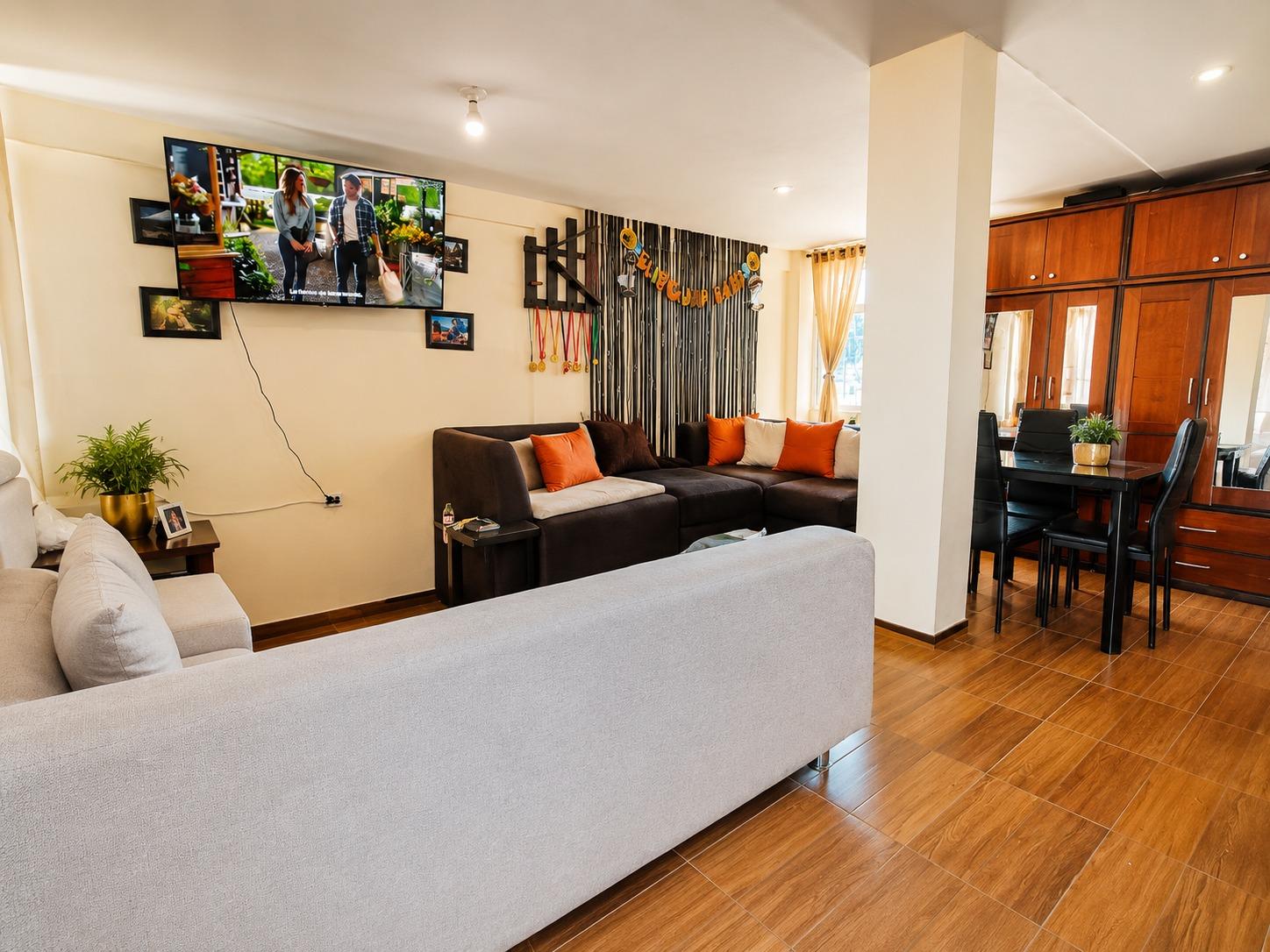 HOUSE FOR SALE 150 m² - CALDERON 2
