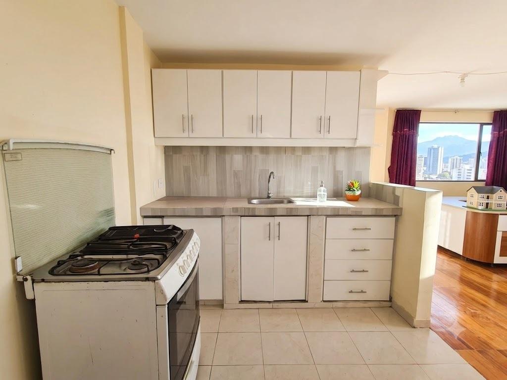 HOUSE FOR SALE 150 m² - CALDERON 4