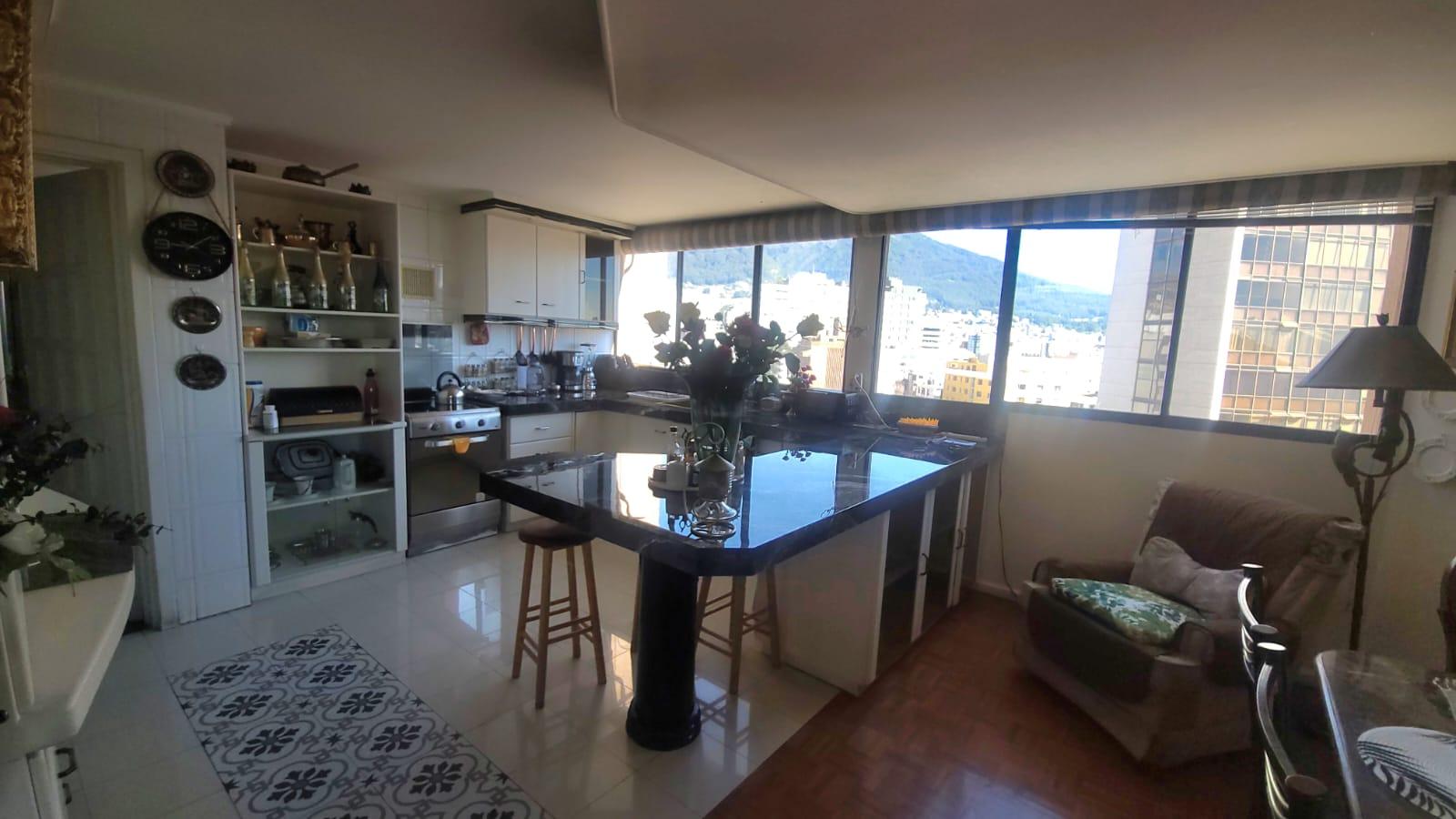 Departamento en venta en Pichincha | Quito | La Mariscal, DEPARTAMENTO EN VENTA 161 M2 4 HABITACIONES 1 PARQUEADERO VISTA, 182 m²