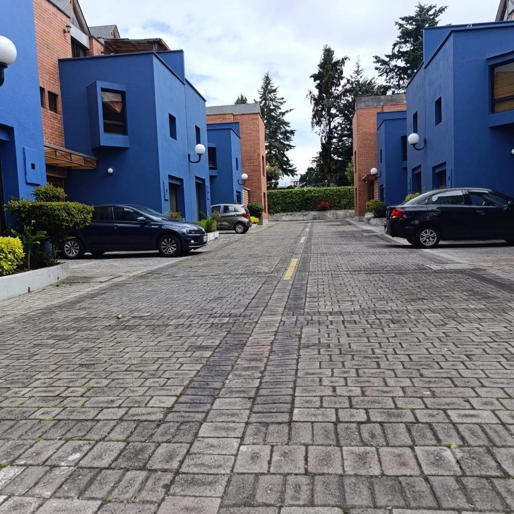 Casa en venta en Pichincha | Quito | Alangasí, ALANGASI-MIRASIERRA, 182 m²