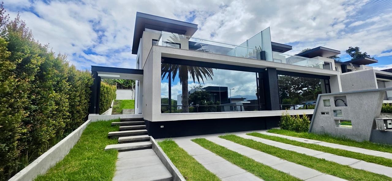 Casa en venta en Pichincha | Quito | Tumbaco, Av. Gonzalo Pizarro Collaqui- Tumbaco