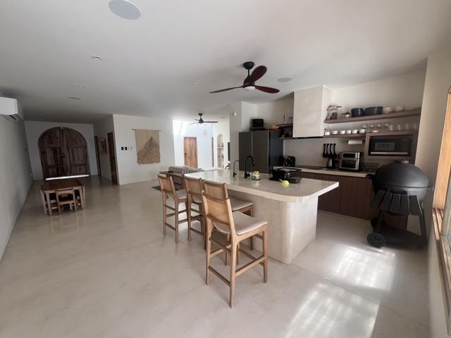 House for sale in Santa Elena | Ruta del Sol | Olon, Casa al pie del mar en Punta Blanca, 244 m²