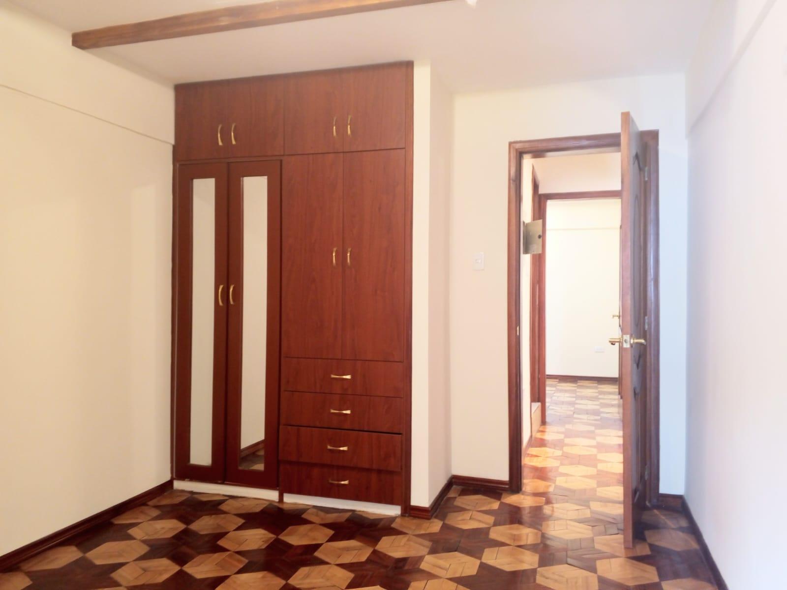 Casa en venta en Pichincha | Quito | Sur de Quito, PIO XII LULUNCOTO TERCERA SECTOR ETAPA VENDE CASA 3 DEPARTAMENTOS, 260 m²