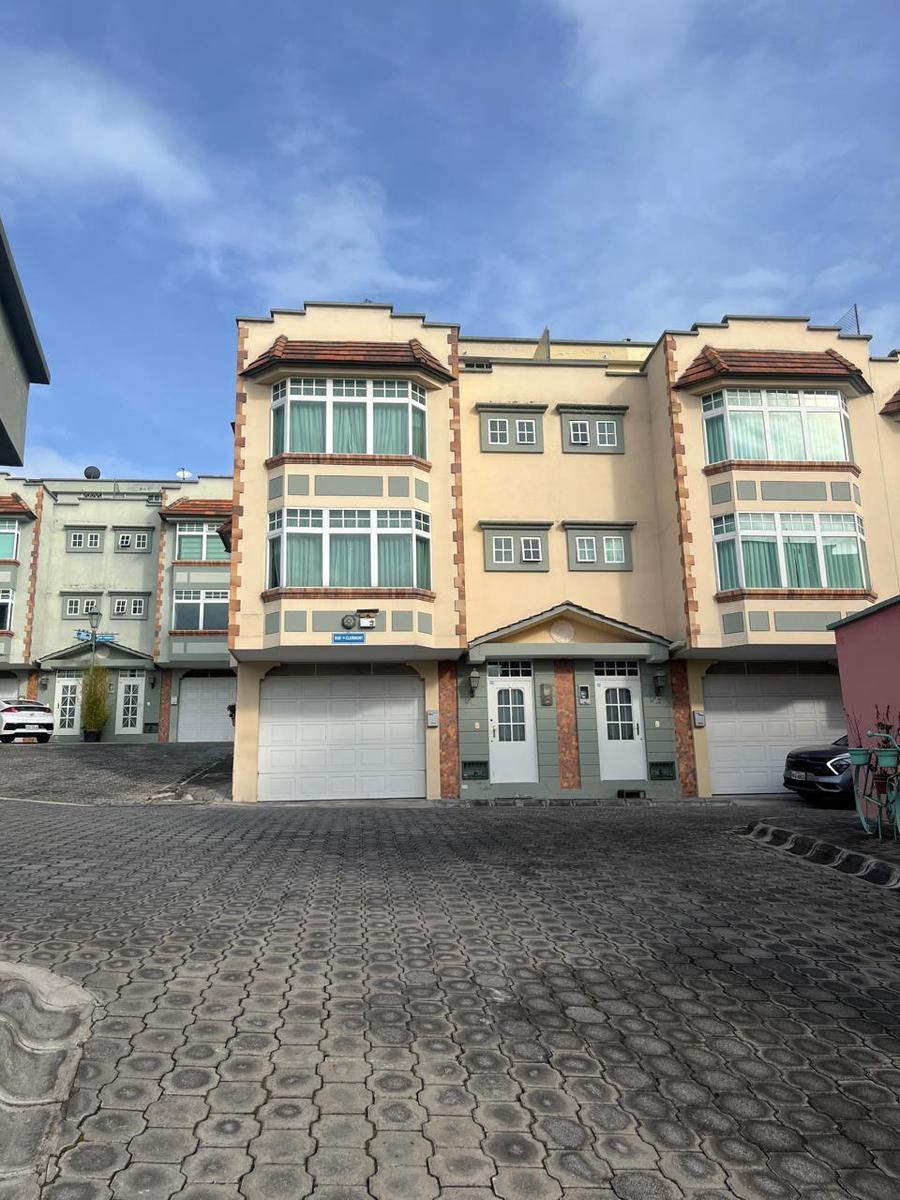 Casa en venta en Pichincha | Quito | El Condado, Gral Julio Cesar Villacreses SN y N68D 1, 184 m²