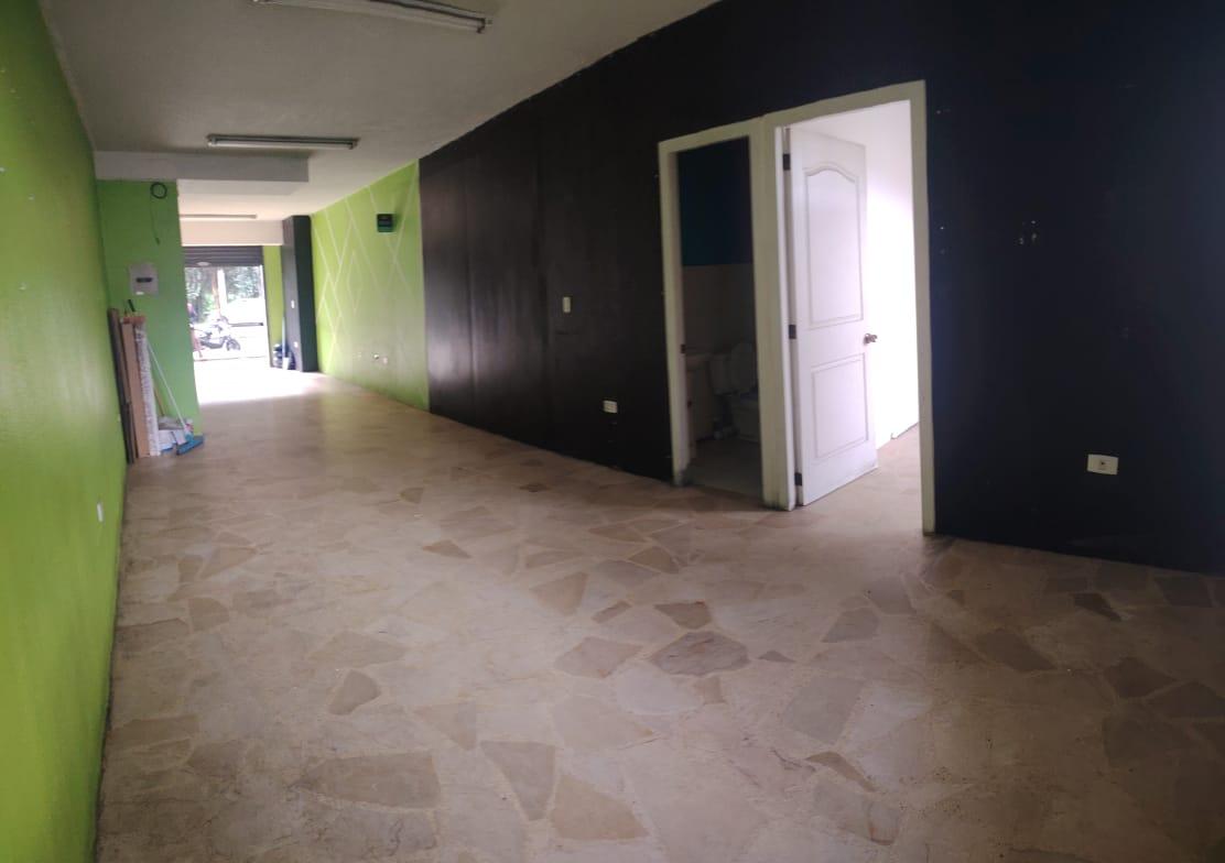 Local en venta en Pichincha | Quito | Quitumbe, Quitumbe , sur de Quito , plataforma, 79 m²