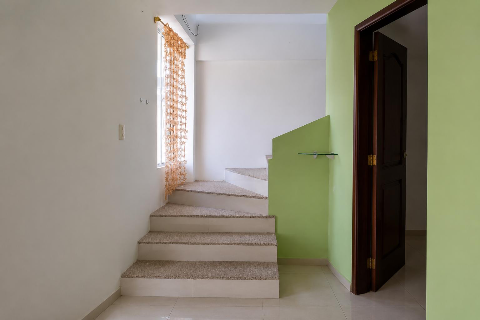 Casa en venta en Ecuador | Manabí | Manta, Ciudadela Elegole Urbanizacion Puerto Luz manzana C casa 15 15