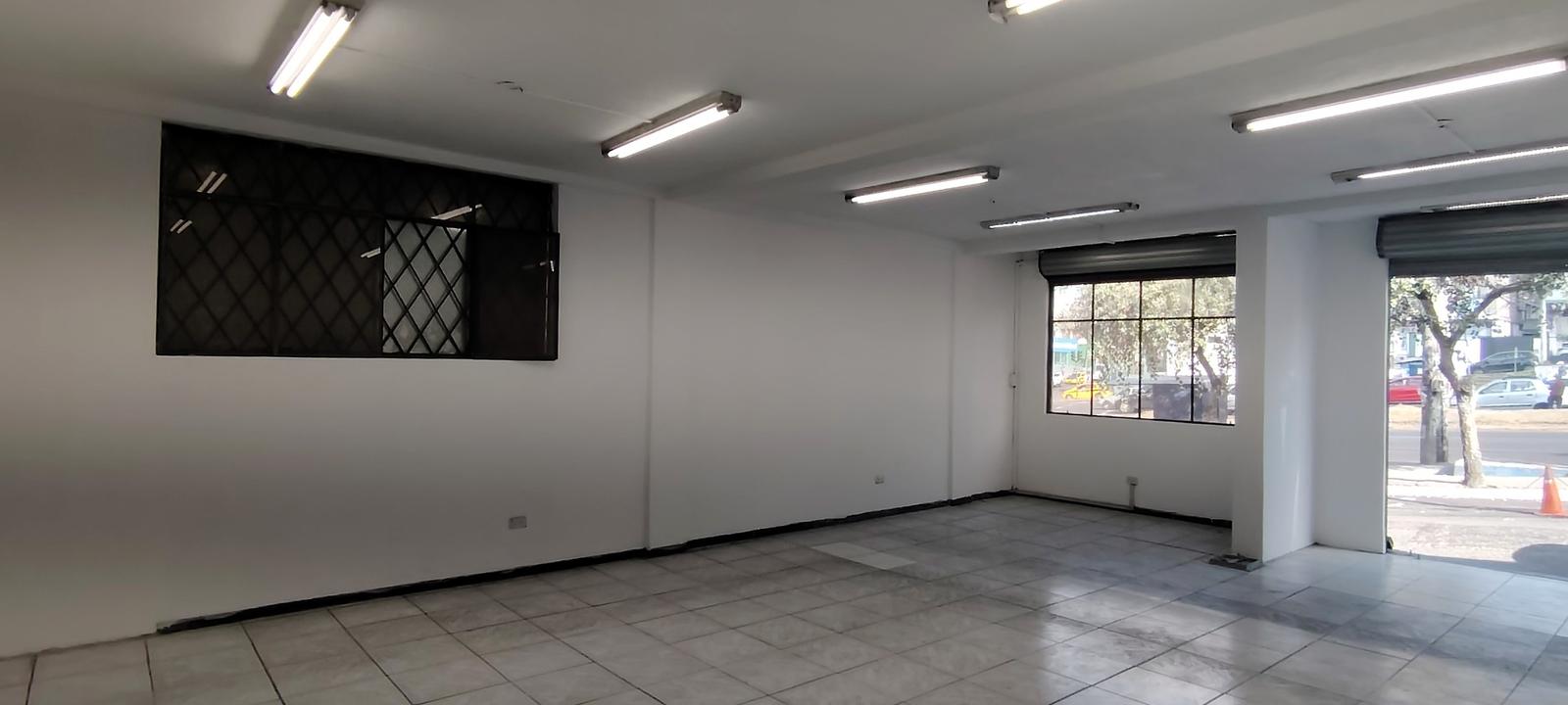COMMERCIAL SPACE FOR RENT ON MAIN AVENUE, PEDRO DE LA PEÑA STREET - EL CONDADO NEIGHBORHOOD SECTOR
