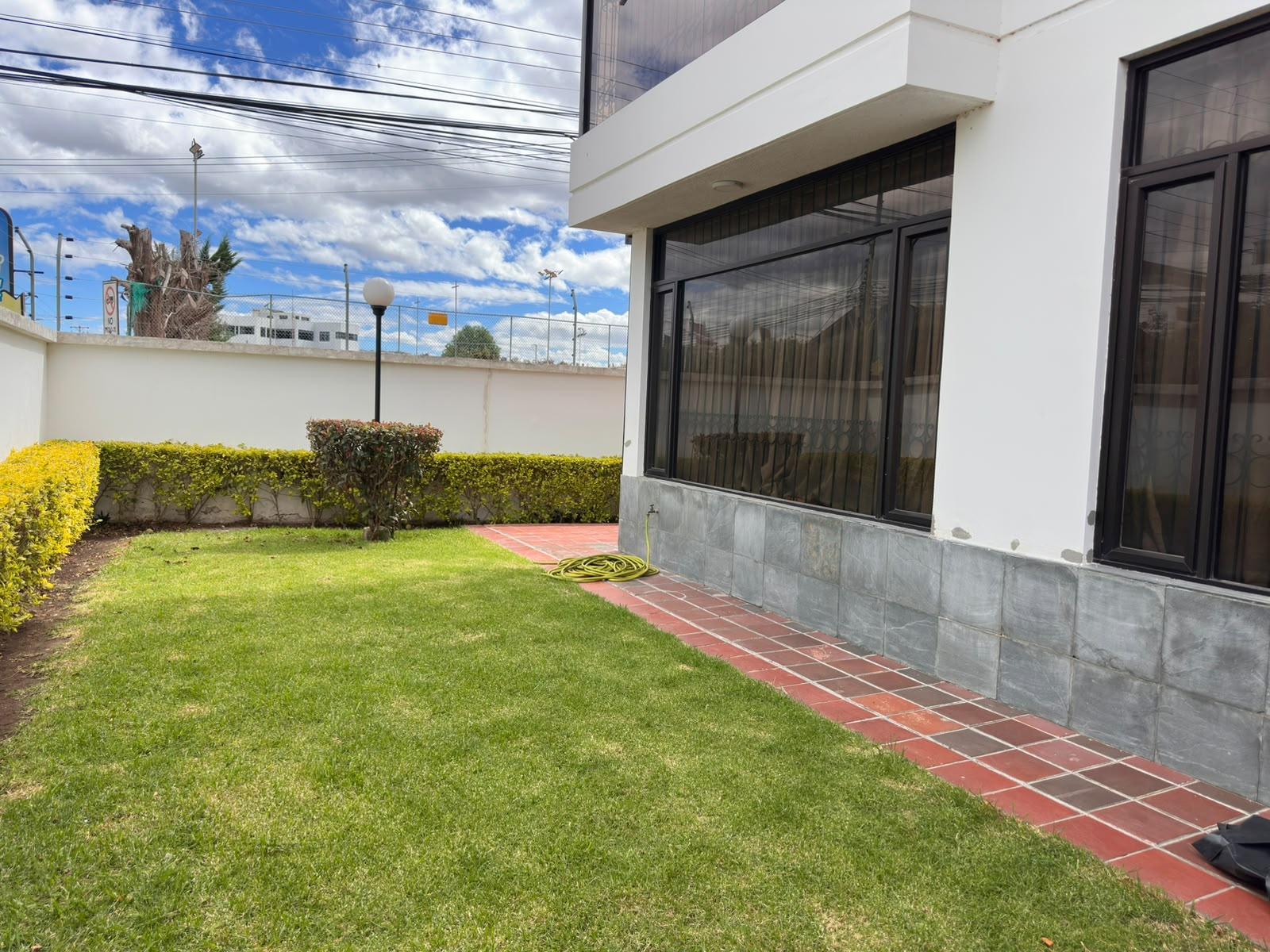 Casa en venta en Ecuador | Imbabura | Ibarra, Ibarra, Carlos Merlo y Juan Genaro Jaramillo, 600 m²