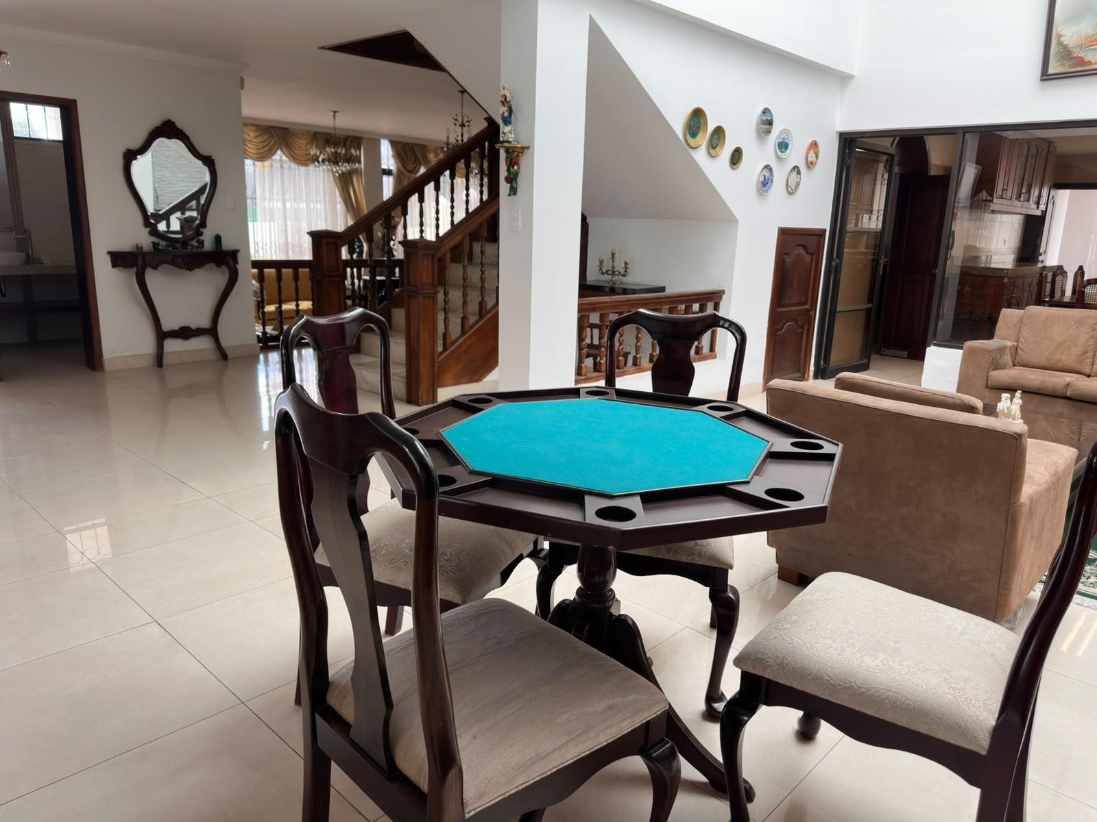 Casa en venta en Ecuador | Imbabura | Ibarra, Ibarra, Carlos Merlo y Juan Genaro Jaramillo, 600 m²