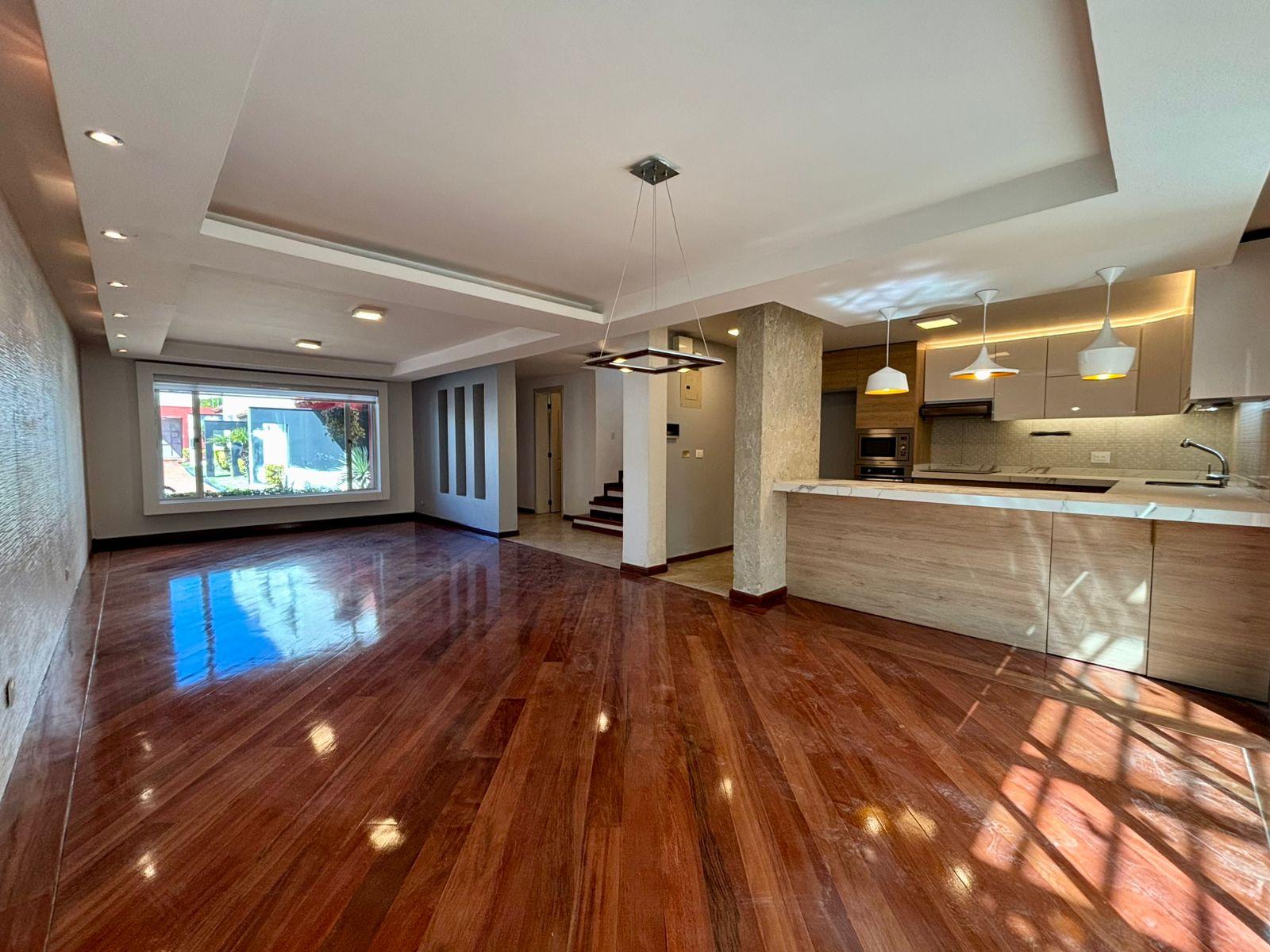 Casa en venta en Pichincha | Quito | Solca, Calle San Jose - Colegio Sek - Embajada Americana, 211 m²