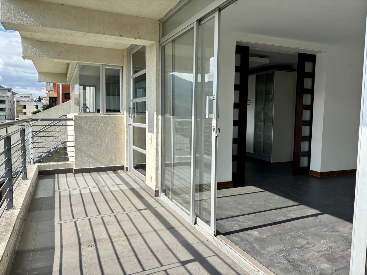 Casa en venta en Pichincha | Quito | Carcelén, CASA DE LUJO 585M2 -URBANIZACION BALCONES DEL NORTE, 585 m²