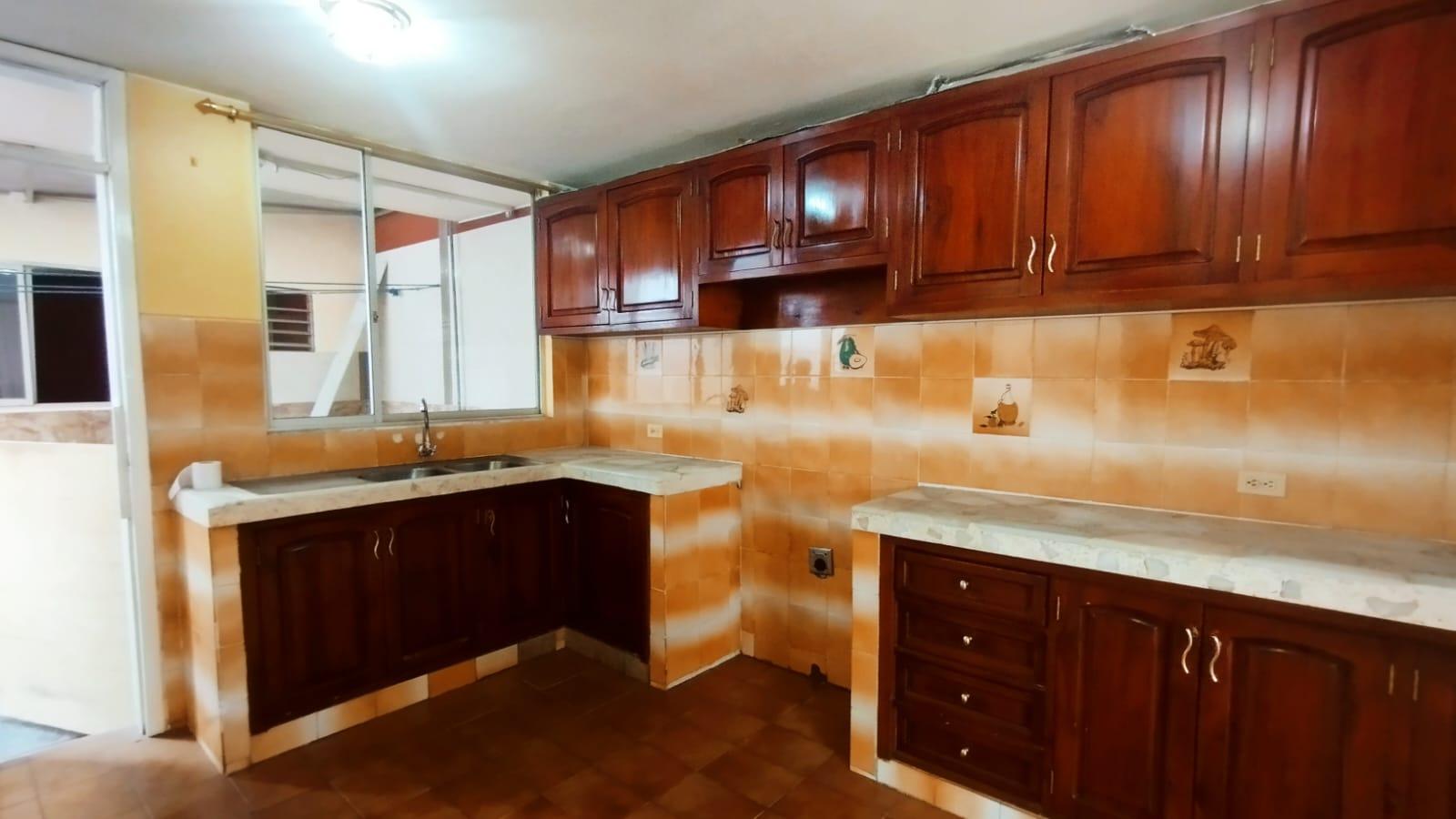 Casa en venta en Pichincha | Quito | Ponceano, A 200 mts. Condado Shoping ,Isidro loza OE-4-65, 160 m²