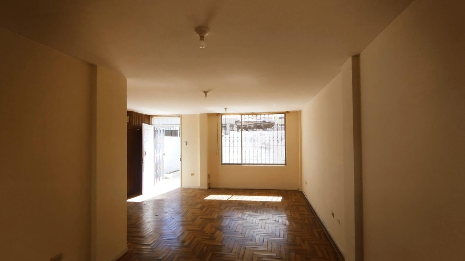 Casa en venta en Pichincha | Quito | Ponceano, A 200 mts. Condado Shoping ,Isidro loza OE-4-65, 160 m²