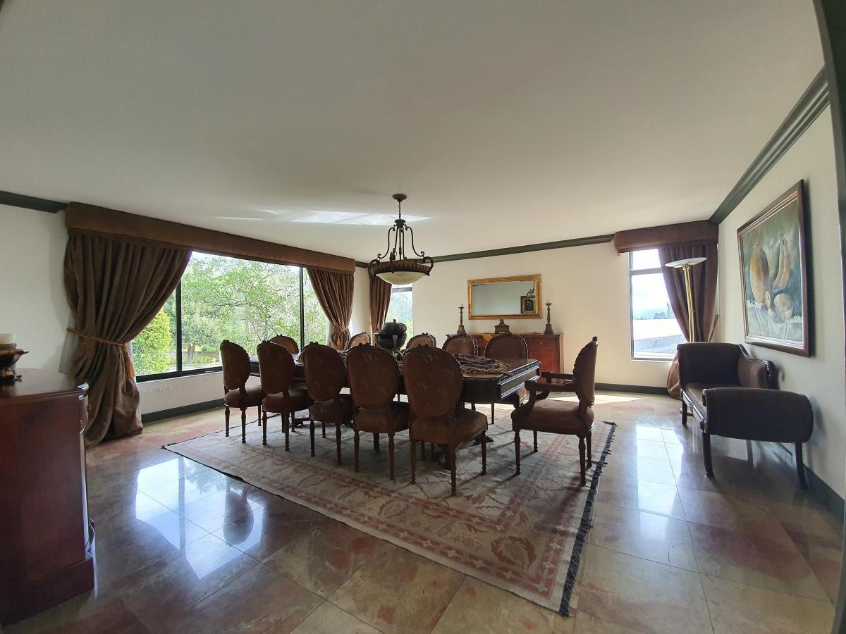 House in Private Urbanization Miravalle 3