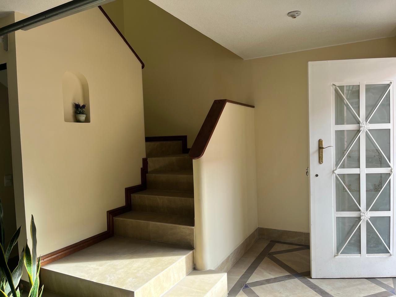 Casa en venta en Pichincha | Quito | El Condado, GRAL JULIO CESAR VILLACRESES S/N N68D 1, 184 m²