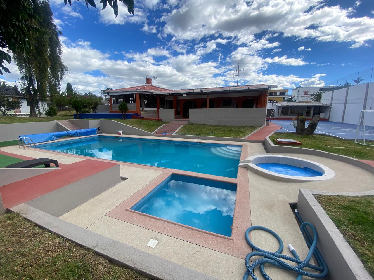 Quinta en venta en Pichincha | Quito | Los Chillos, Mirasierra y de los Piqueros Valle de los Chillos, 582 m²