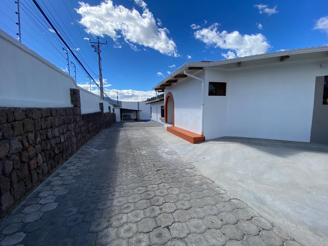 Quinta en venta en Pichincha | Quito | Los Chillos, Mirasierra y de los Piqueros Valle de los Chillos, 582 m²