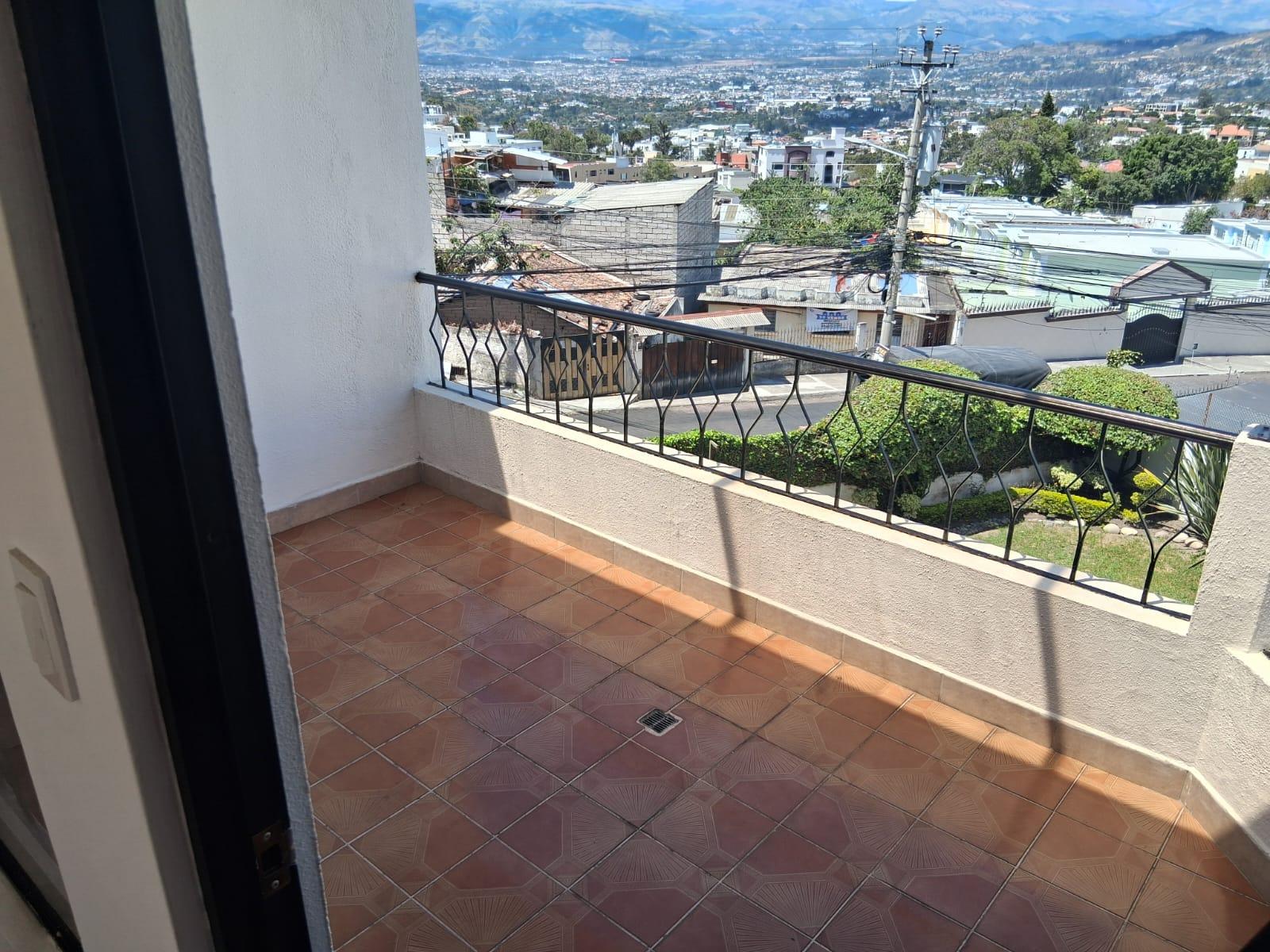 House in Cumbayá 3