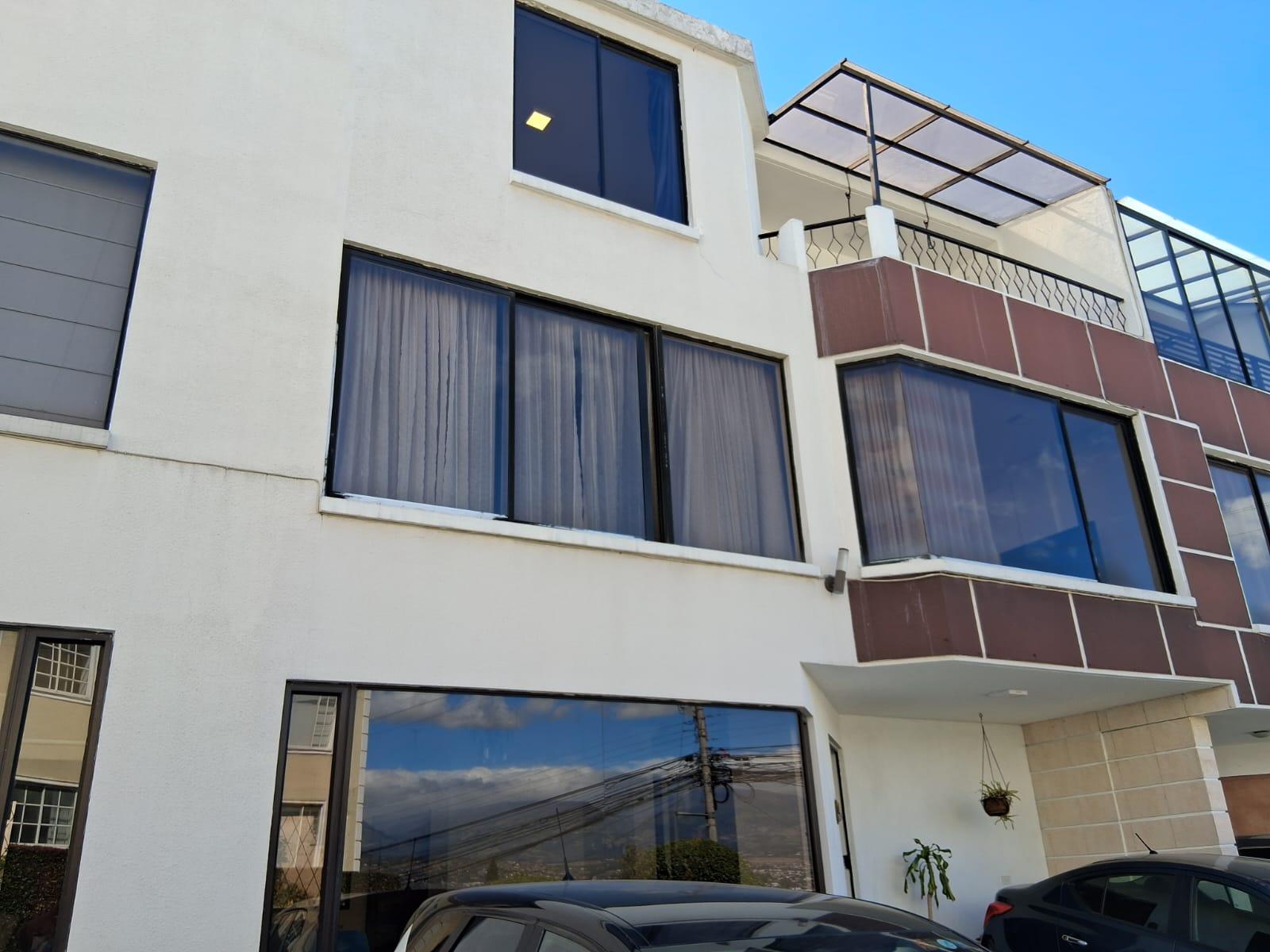 House in Cumbayá 2