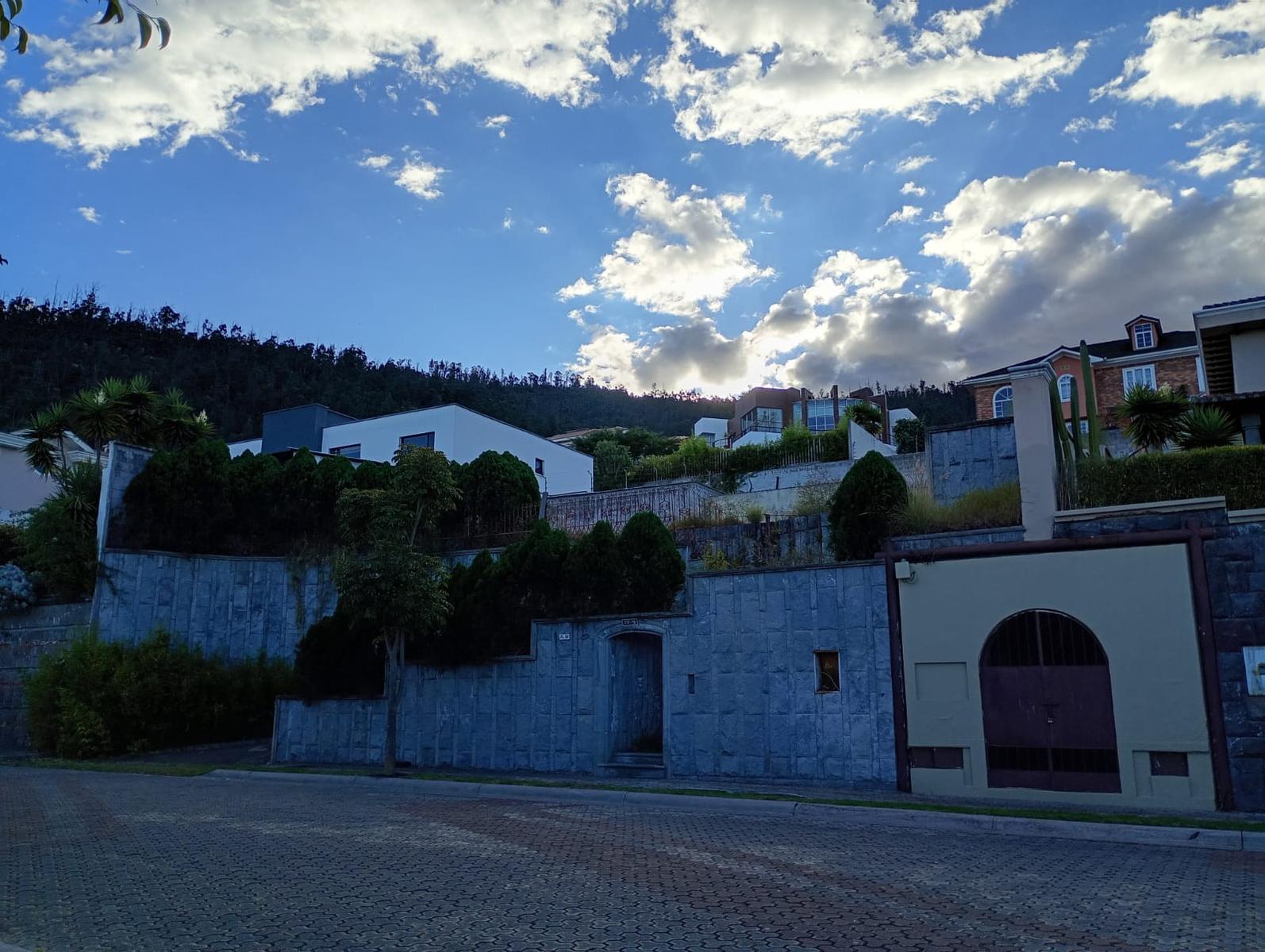Terreno en venta en Pichincha | Quito | Miravalle, Oe10 - S17 - 18 , Miravalle