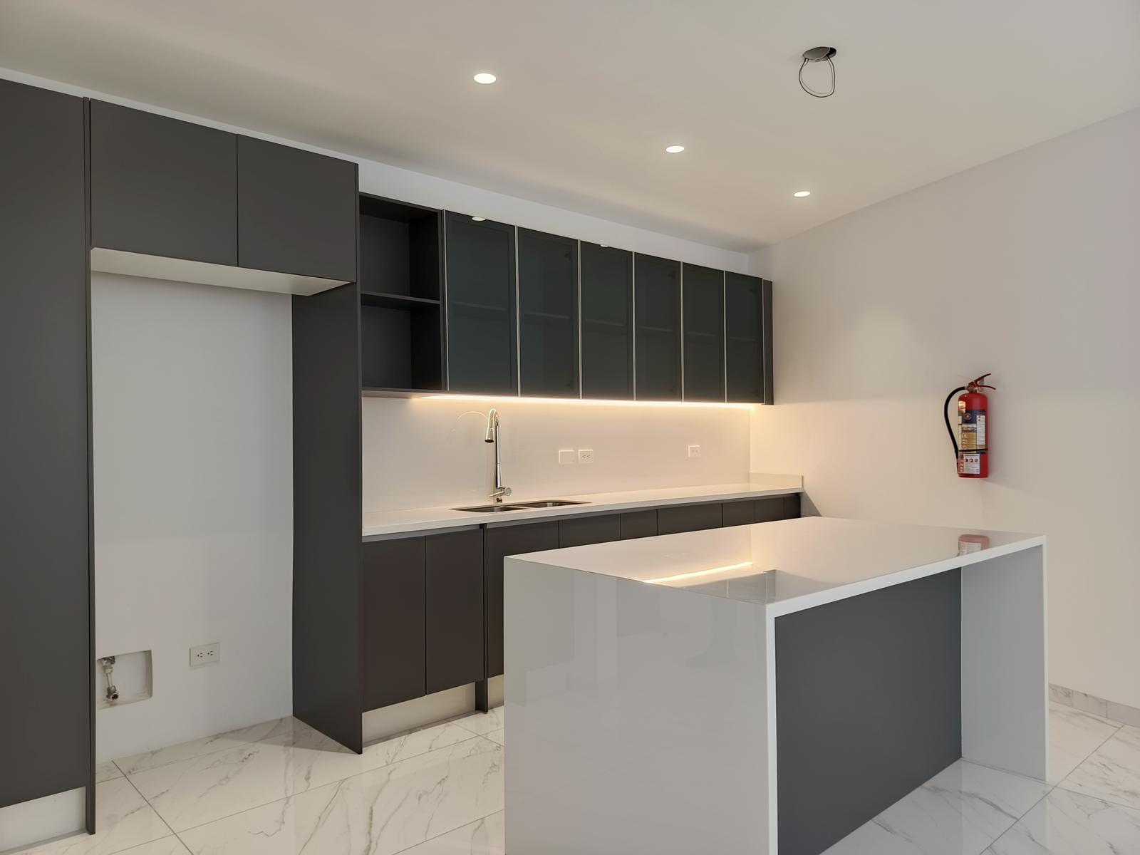 Luxury Suite for Sale, Brand New, La Granda Centeno Sector, Club-Style Residential Building