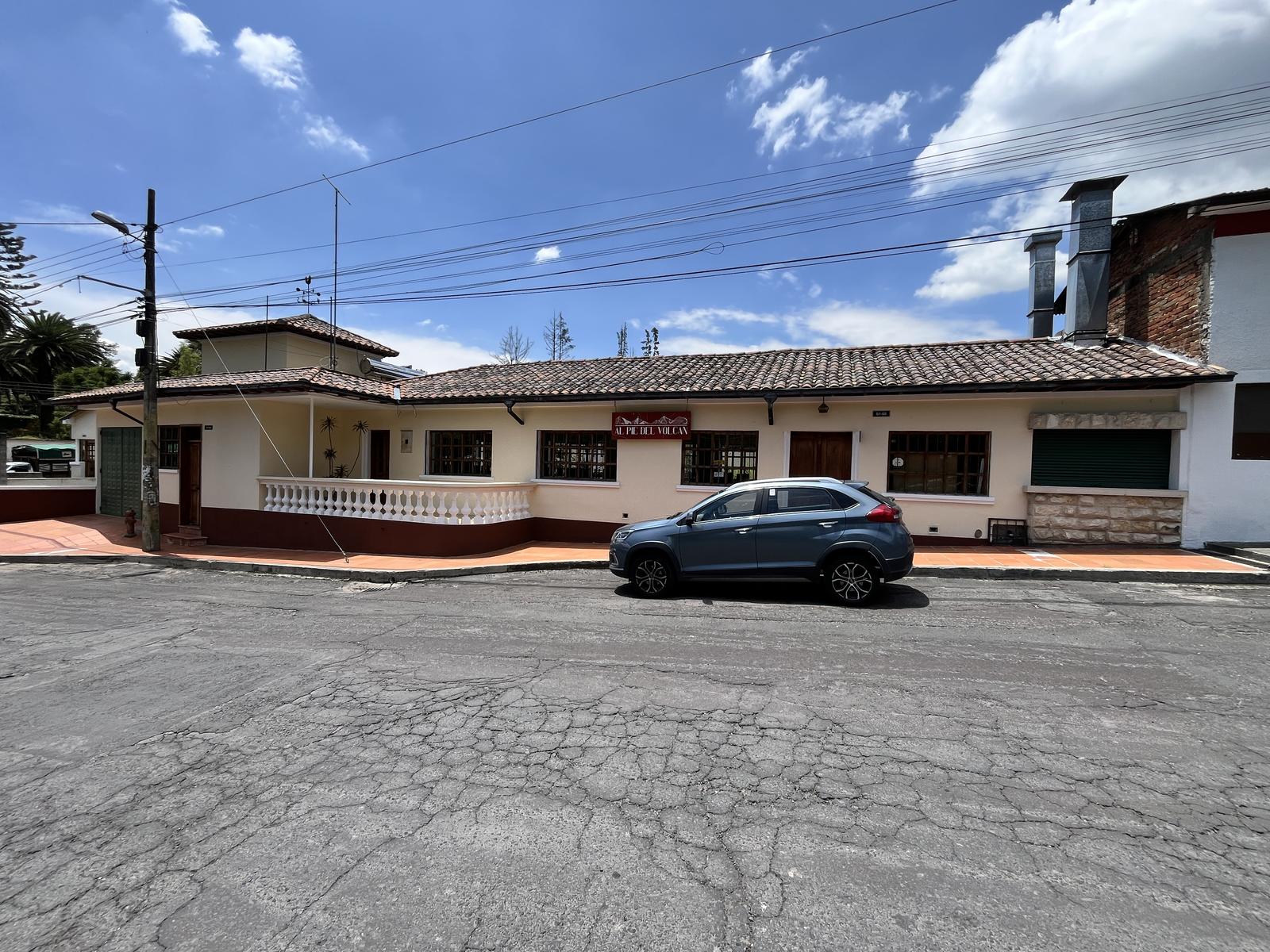 Casa comercial con piscina termal de venta en La Merced