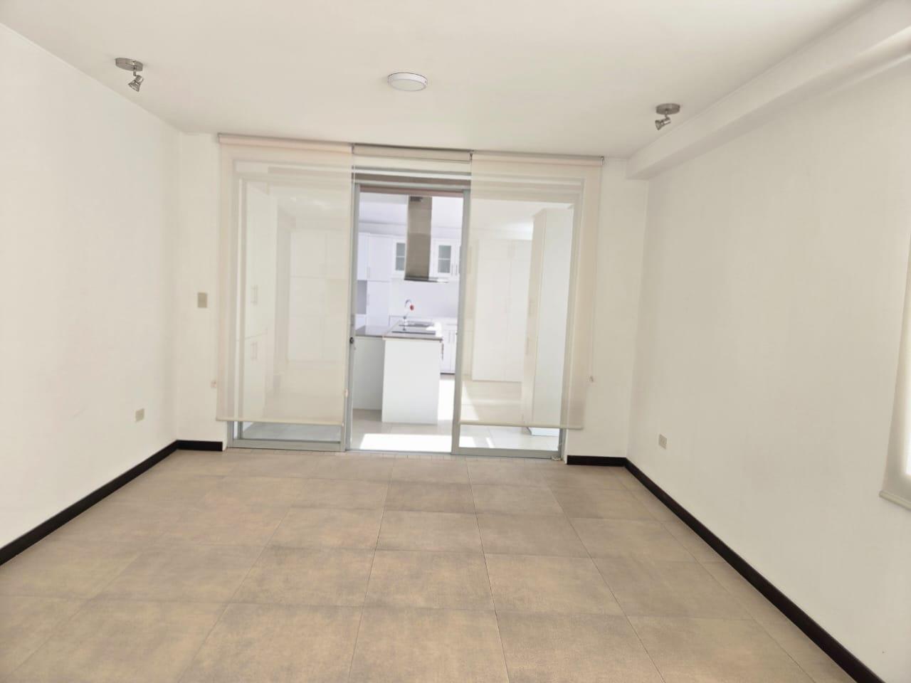APARTMENT WITH INDEPENDENT STUDIO 4