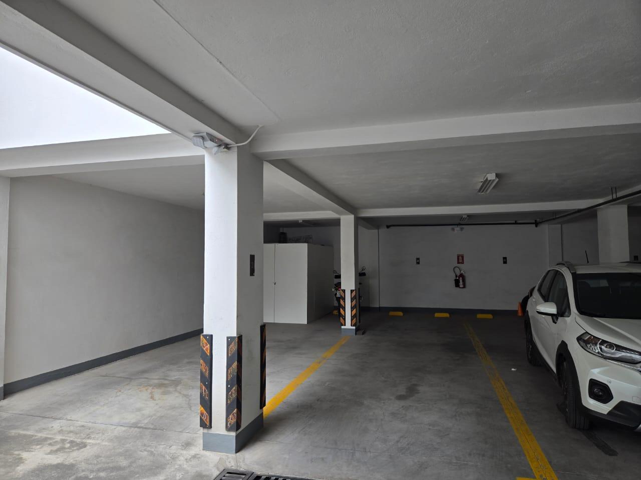 APARTMENT WITH INDEPENDENT STUDIO 2