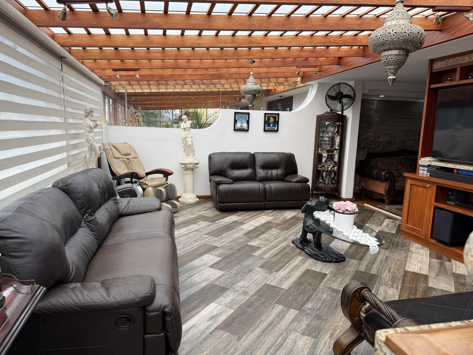 Casa en venta en Pichincha | Quito | Amagasí, San José y De los Guayacanes, 271 m²