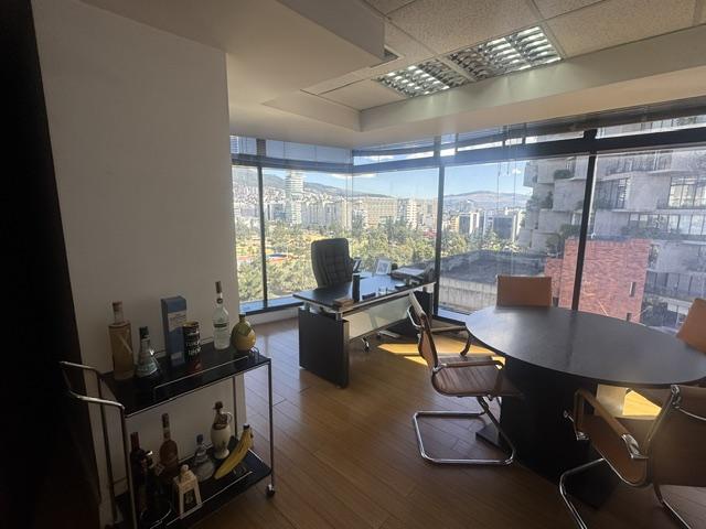 Oficina en alquiler en Pichincha | Quito | La Carolina, Avenida de Los Shyris y Suecia, 110 m²