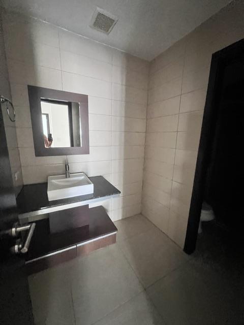 Apartment in River Towers 5
