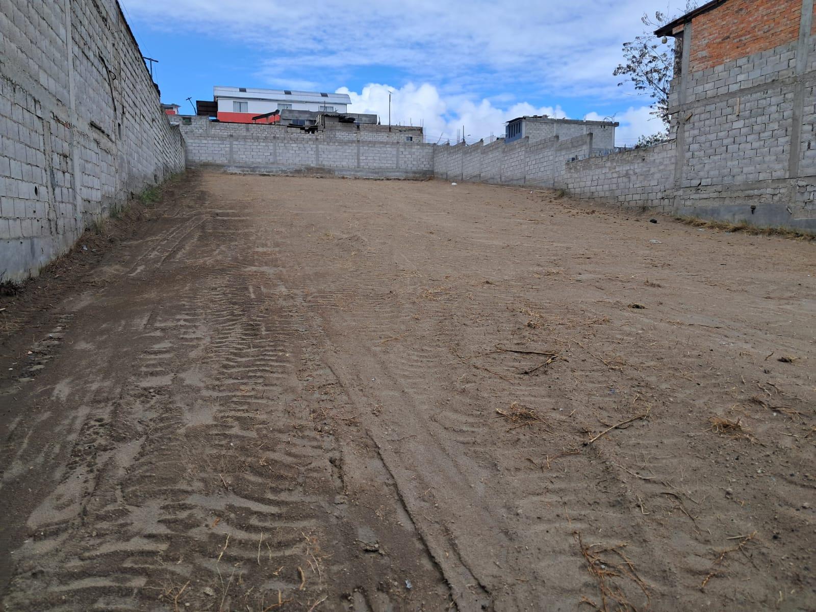 Land for Sale 834m2 in San Juan de Calderon 2