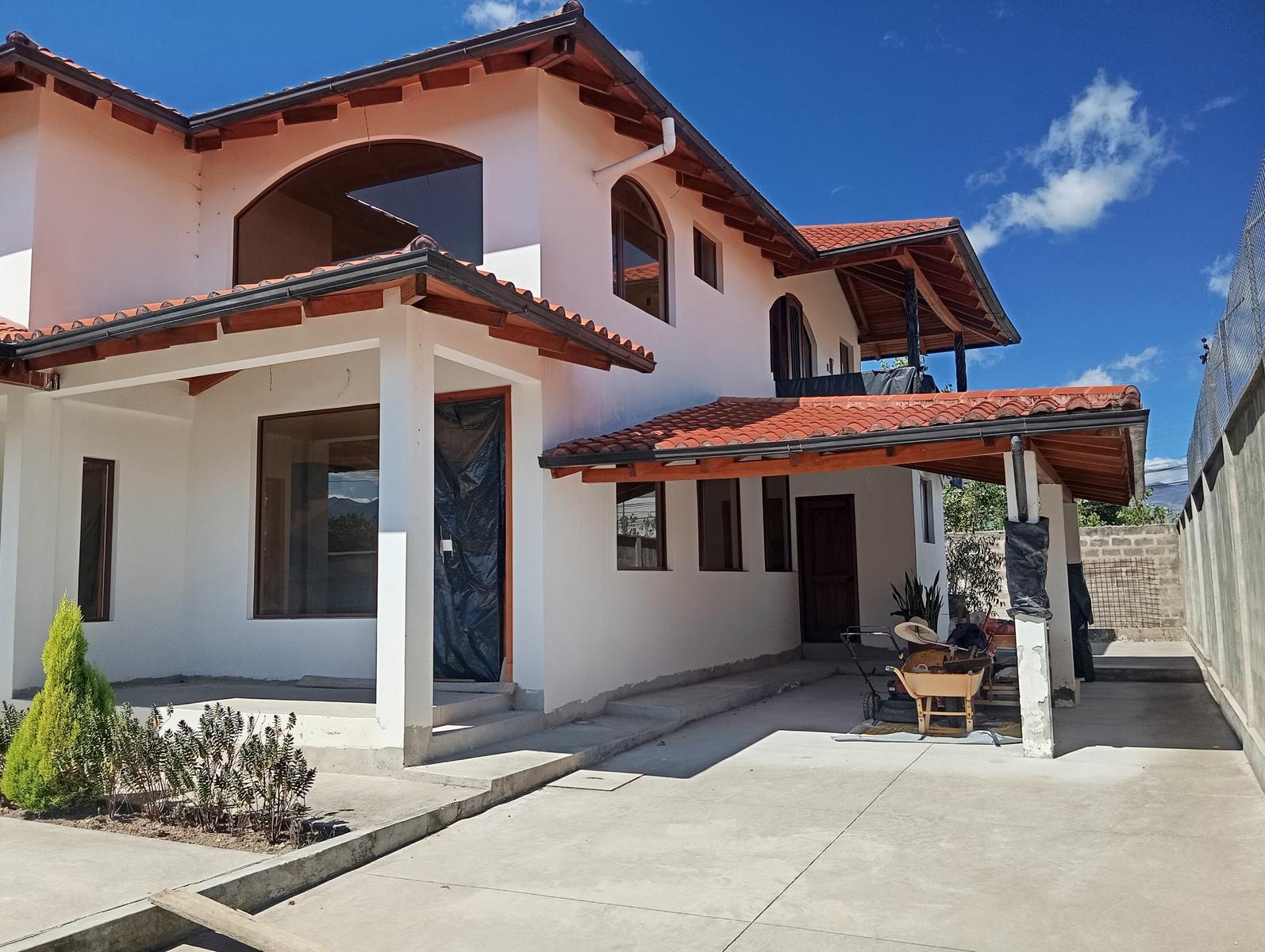 Casa en venta en Pichincha | Quito | Los Chillos, AI | Elegante Casa en Venta San Pedro de Taboada, Capelo 307m2 de construcción 954 mts de terreno, 307 m²