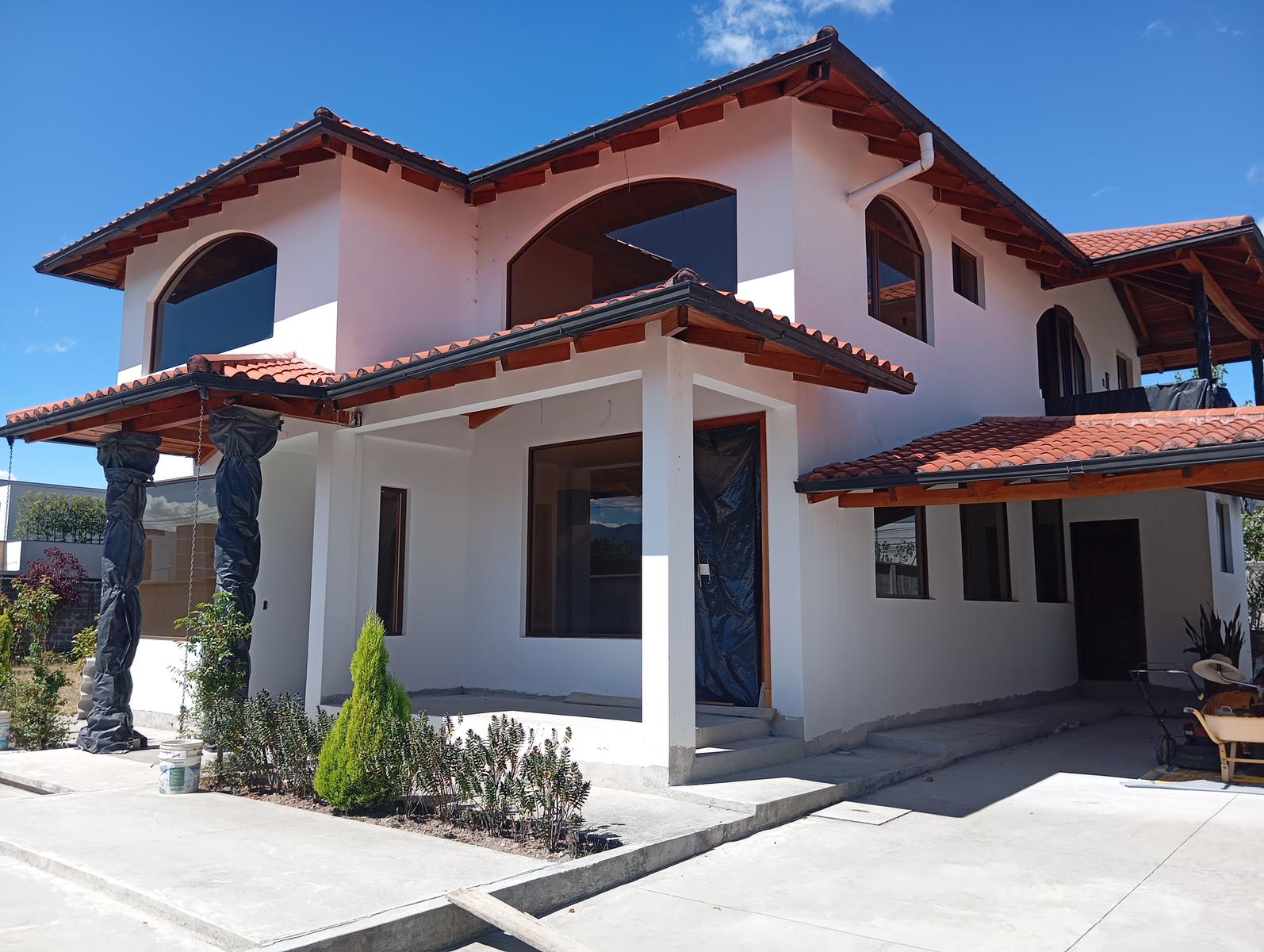 Casa en venta en Pichincha | Quito | Los Chillos, AI | Elegante Casa en Venta San Pedro de Taboada, Capelo 307m2 de construcción 954 mts de terreno, 307 m²